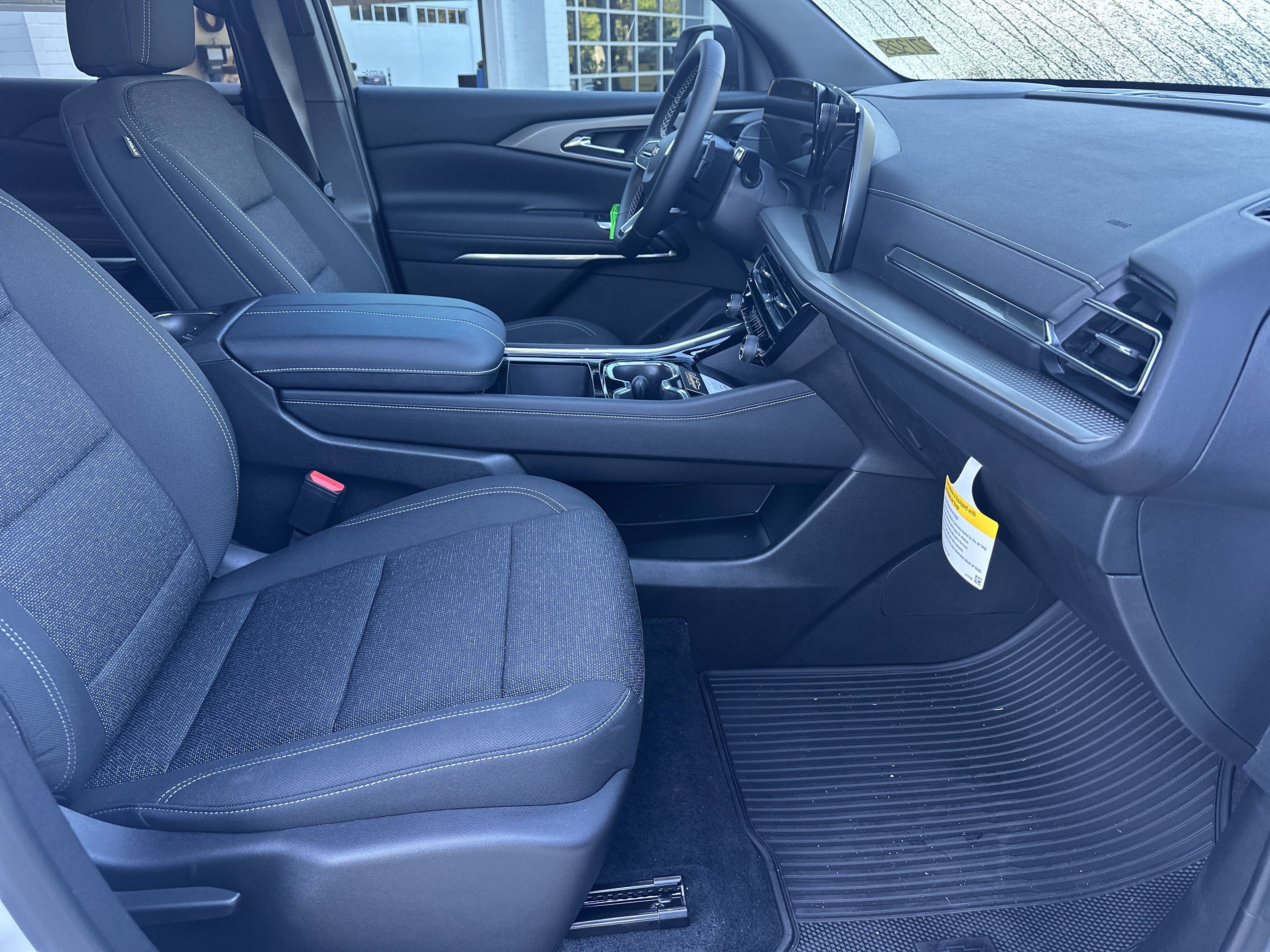 2025 Chevrolet Traverse FWD LT