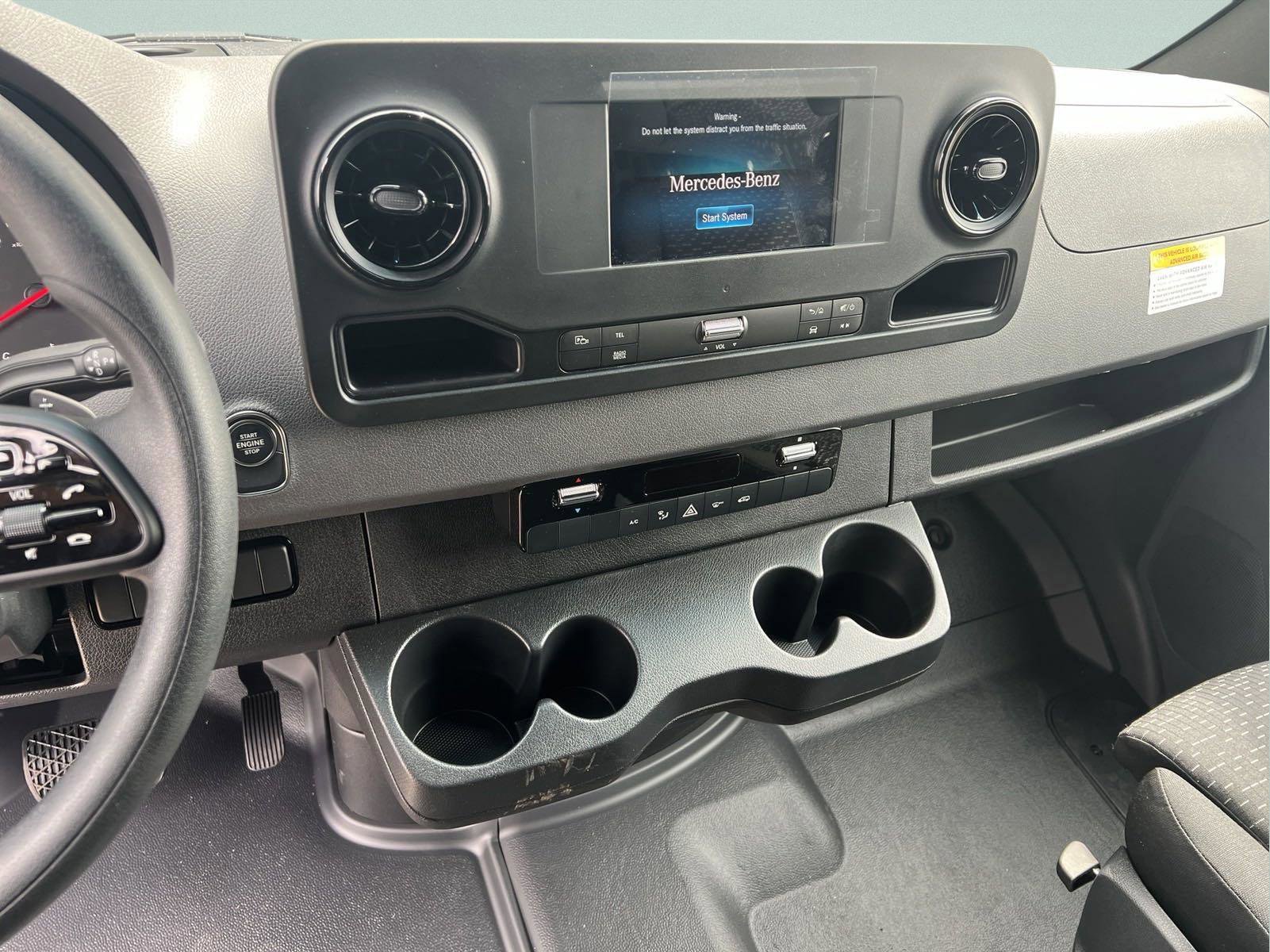 2024 Mercedes-Benz Sprinter Cargo Van LEONARD OUTFITTER 2500