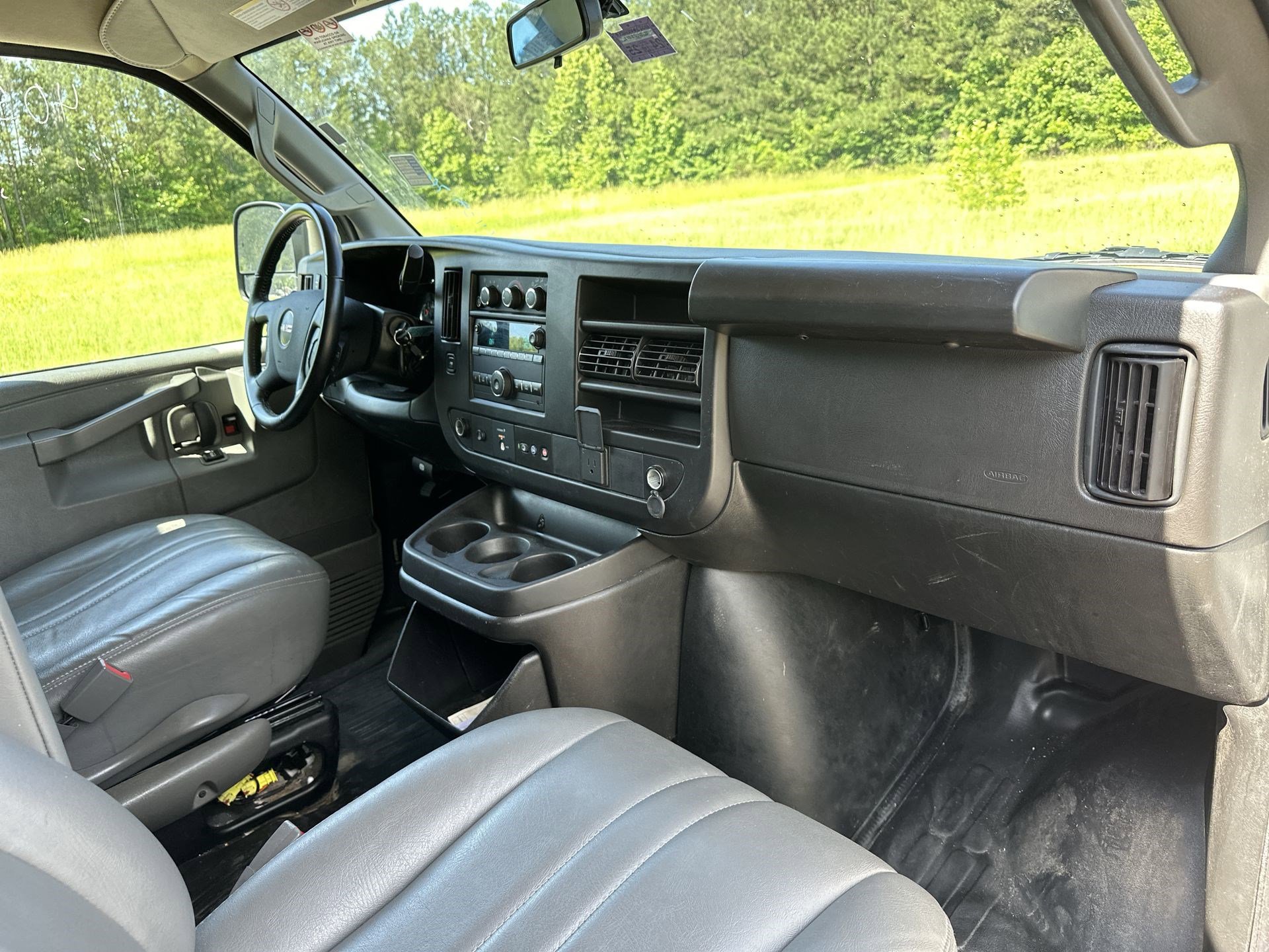 2023 GMC Savana Cargo Van