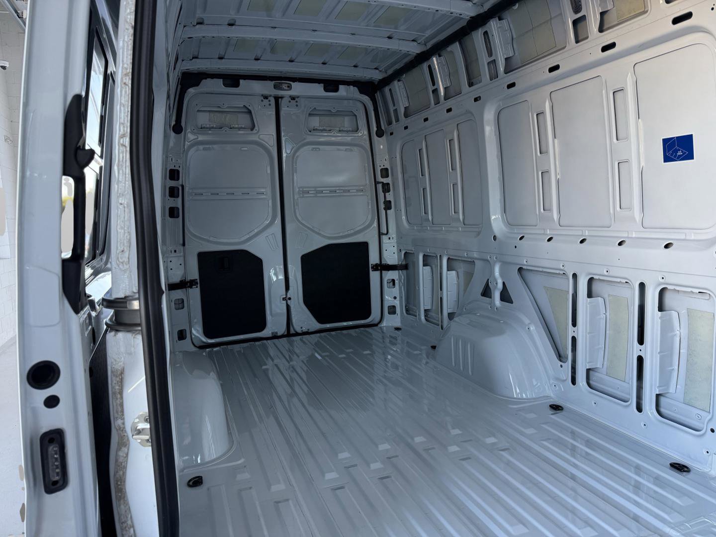 2025 Mercedes-Benz Sprinter Cargo Van 2500
