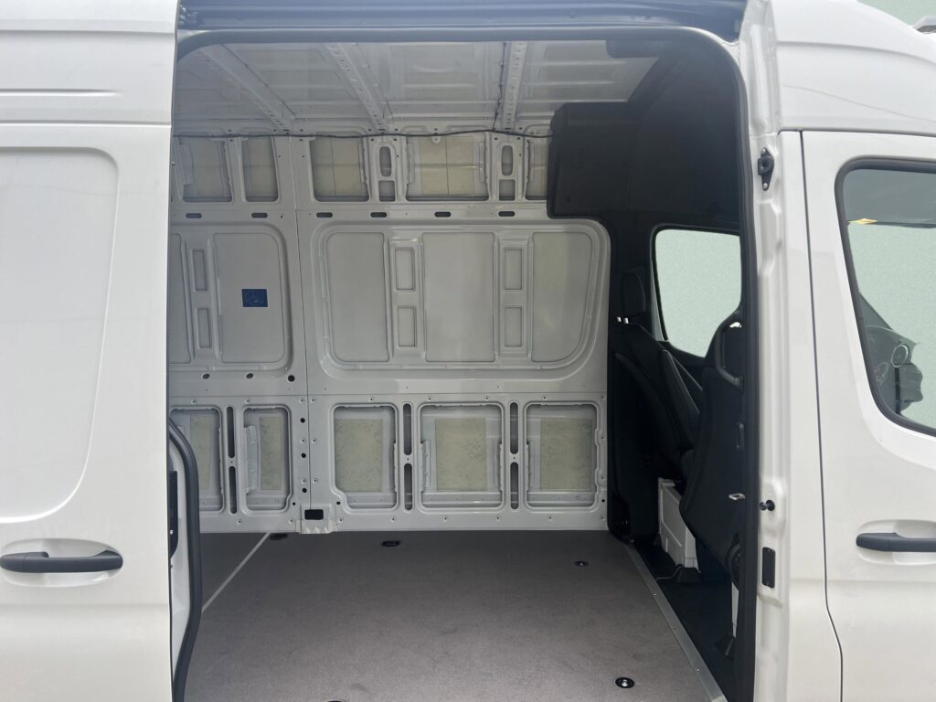 2025 Mercedes-Benz Sprinter Cargo Van 2500