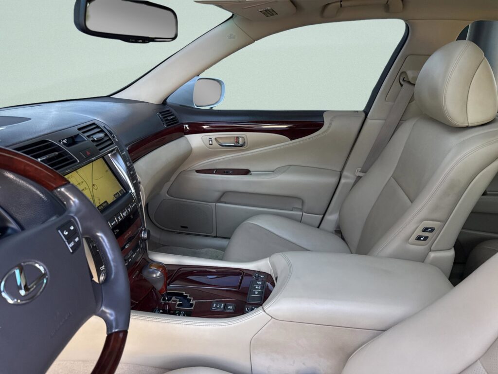 2007 Lexus LS 460