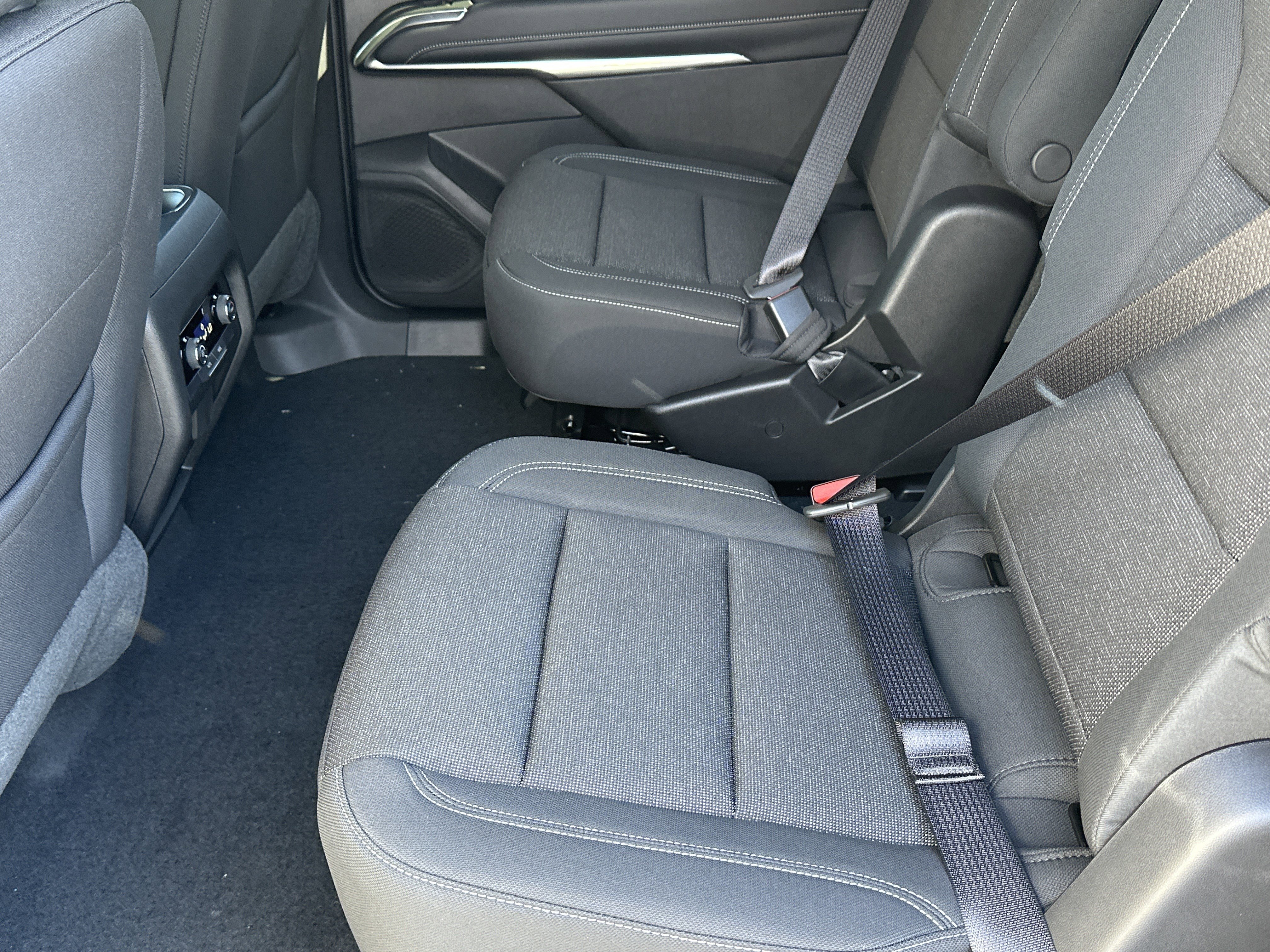 2025 Chevrolet Traverse FWD LT