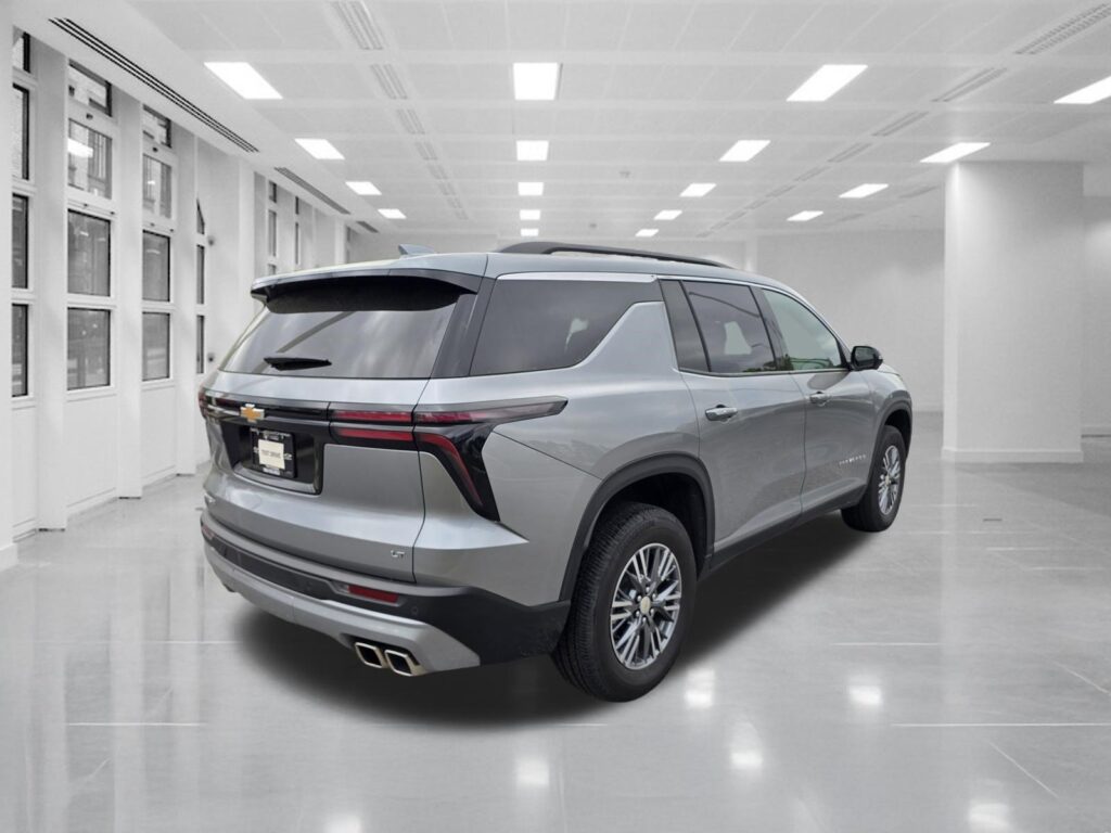 2024 Chevrolet Traverse FWD LT