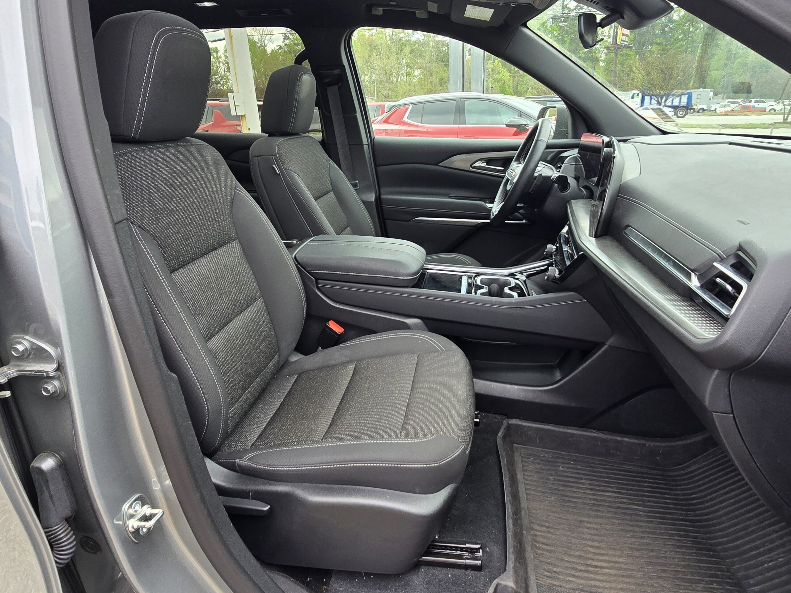 2024 Chevrolet Traverse FWD LT