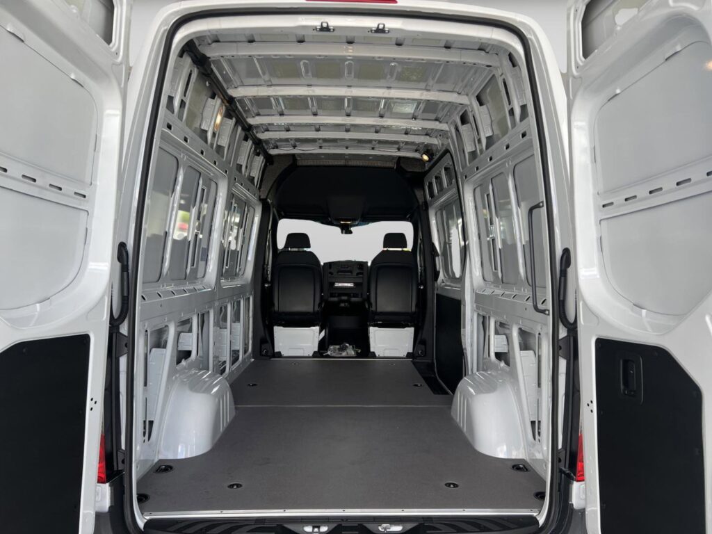2025 Mercedes-Benz Sprinter Cargo Van 2500