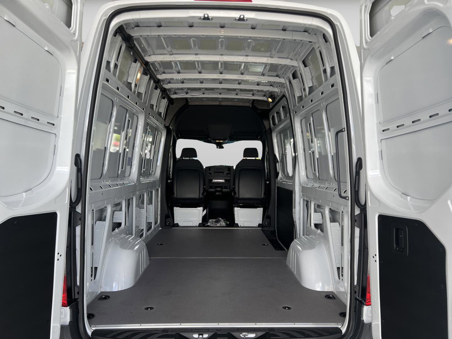2025 Mercedes-Benz Sprinter Cargo Van 2500