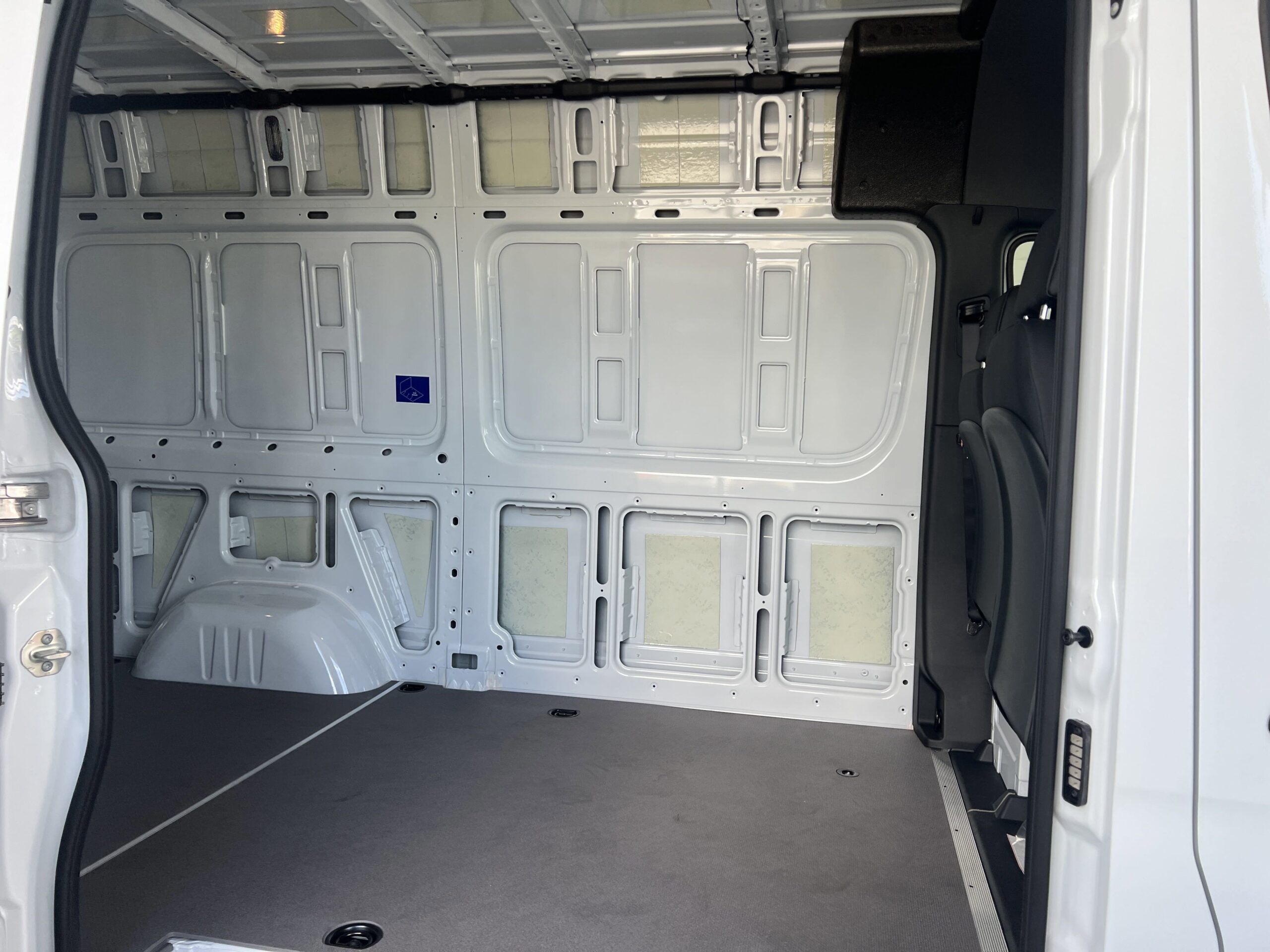 2025 Mercedes-Benz Sprinter Cargo Van 2500