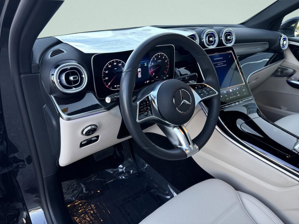 2025 Mercedes-Benz GLC GLC 300