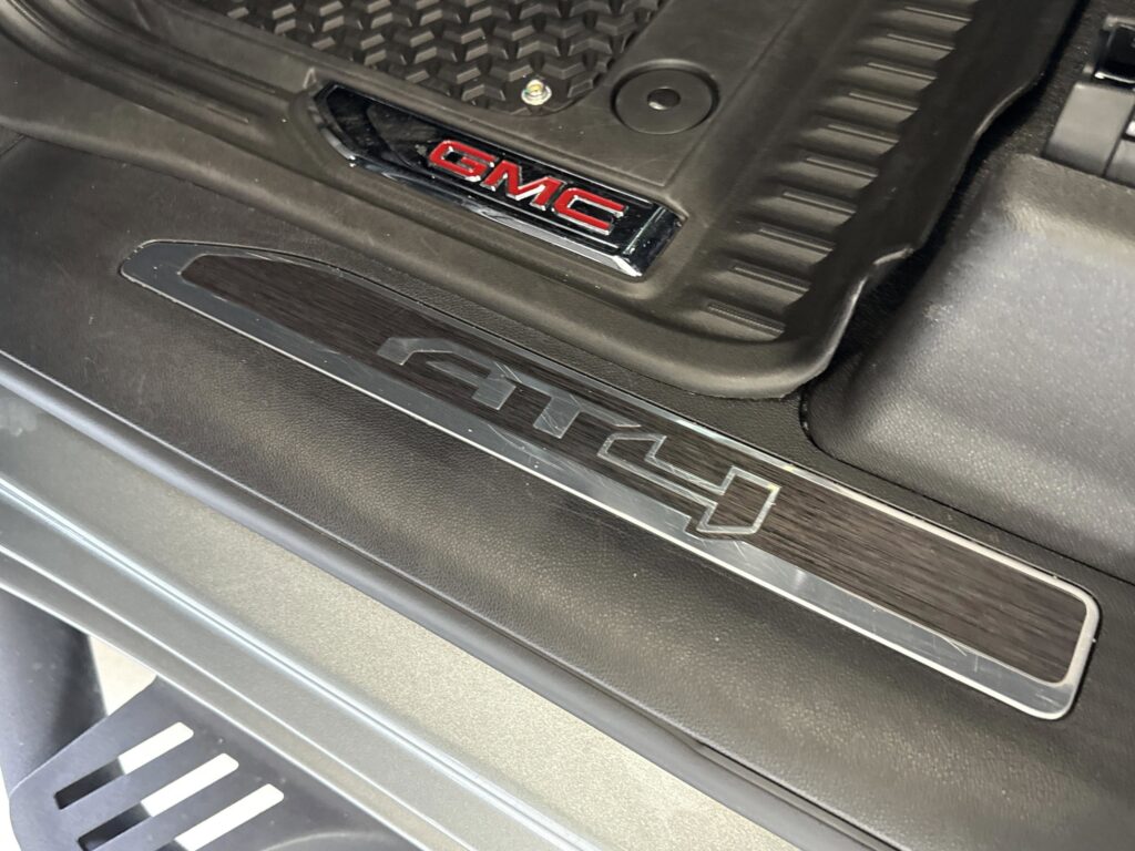 2025 GMC Sierra 1500 AT4