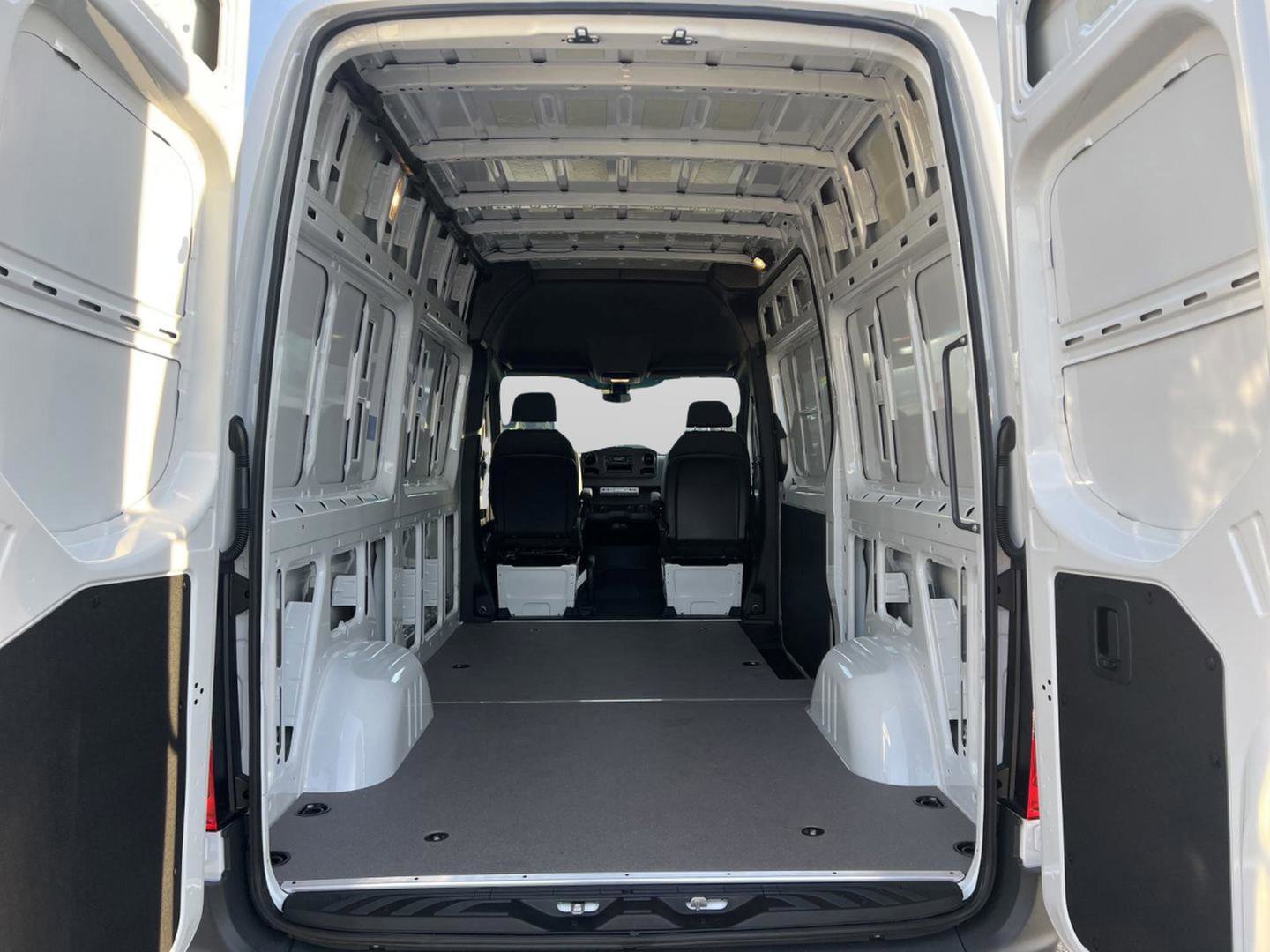 2025 Mercedes-Benz Sprinter Cargo Van 2500