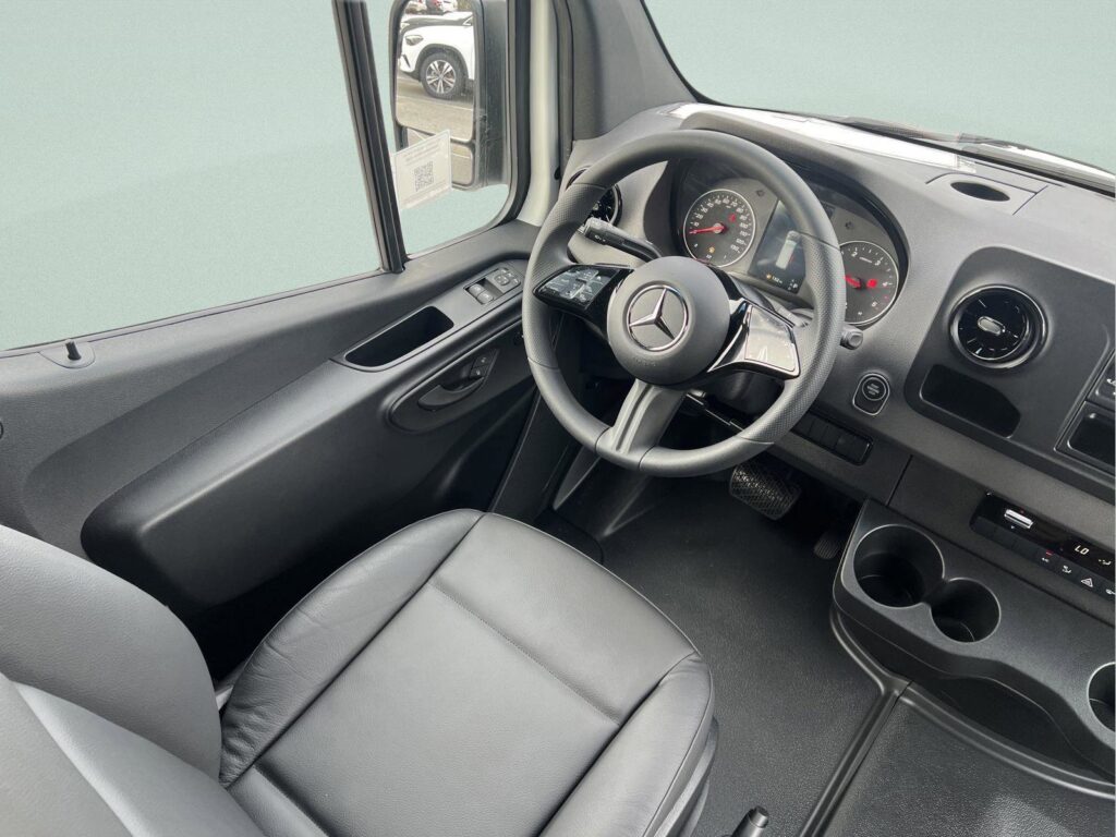 2025 Mercedes-Benz Sprinter Cargo Van 2500