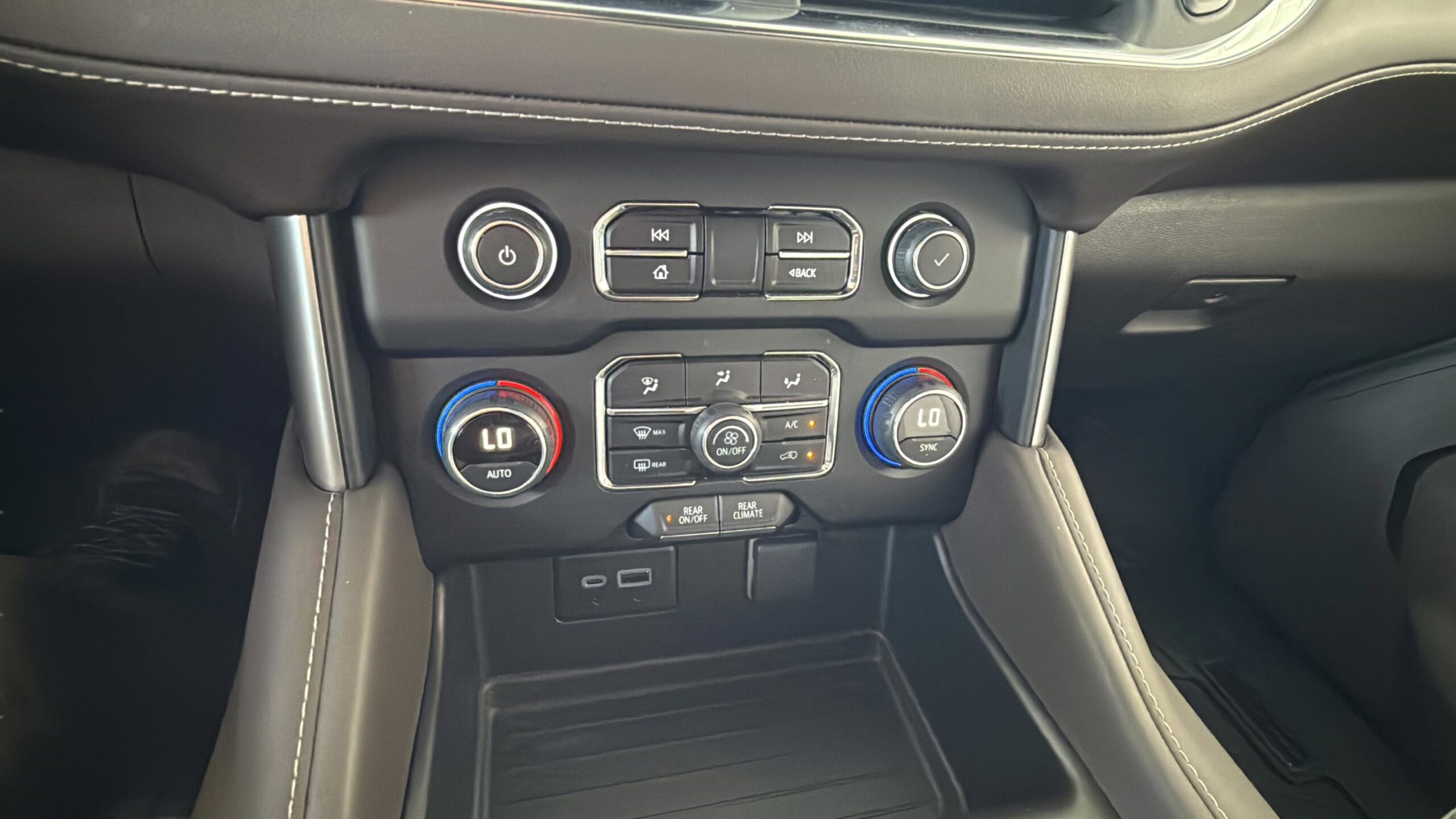 2024 Chevrolet Tahoe LS