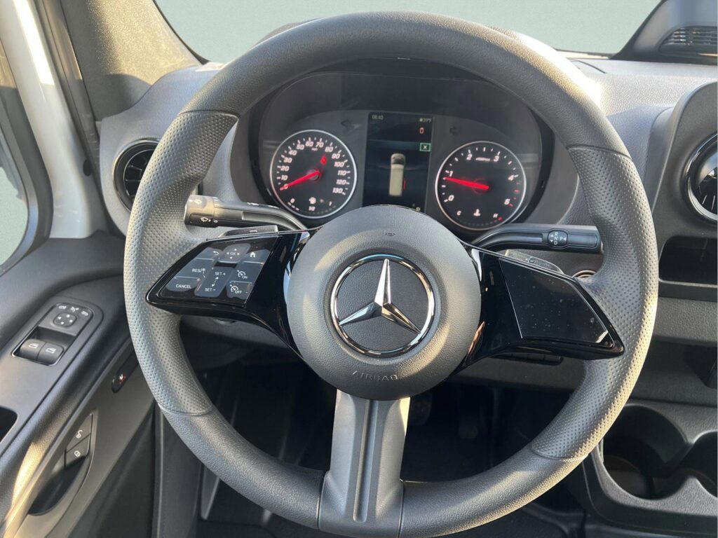2025 Mercedes-Benz Sprinter Cargo Van 2500