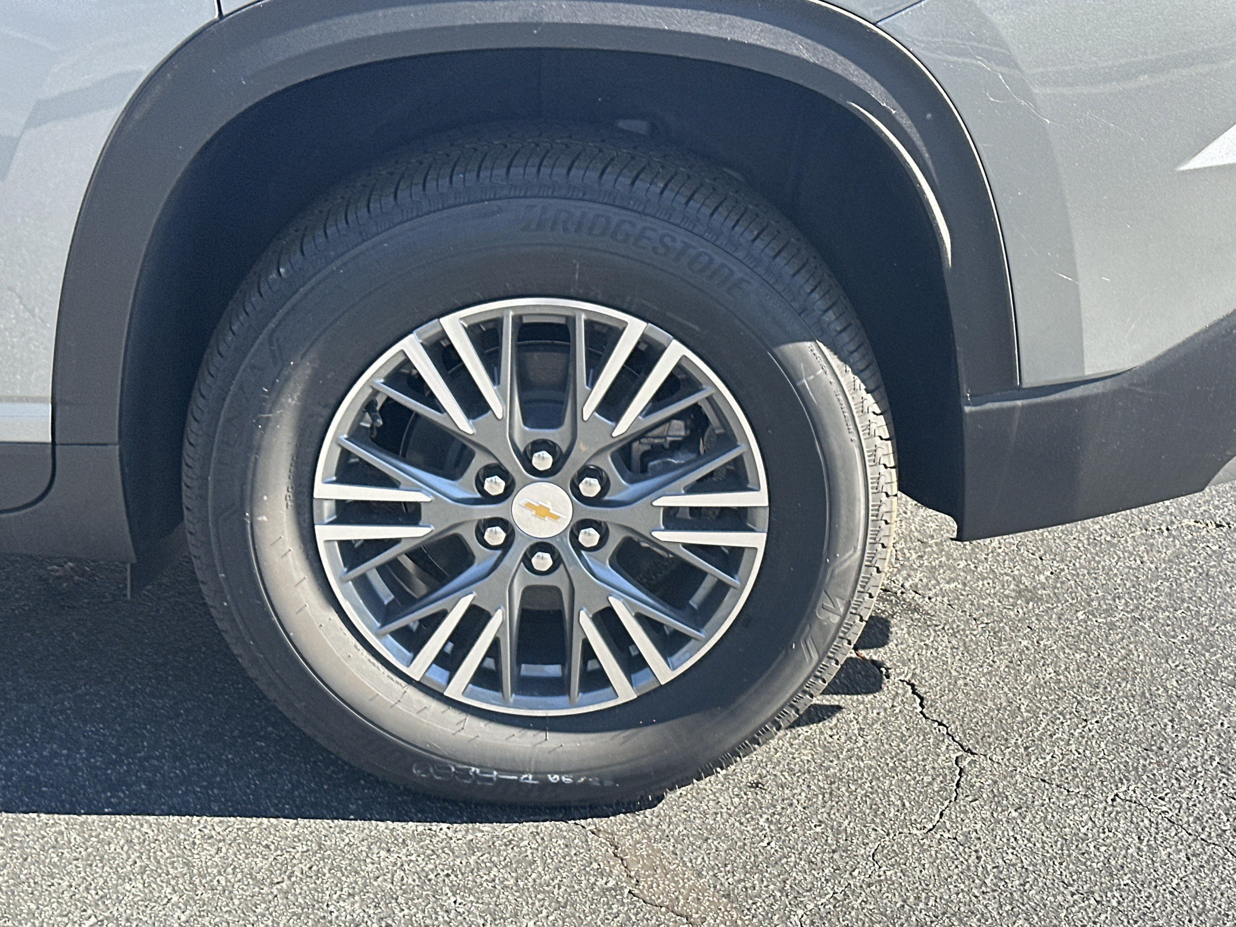 2025 Chevrolet Traverse FWD LT