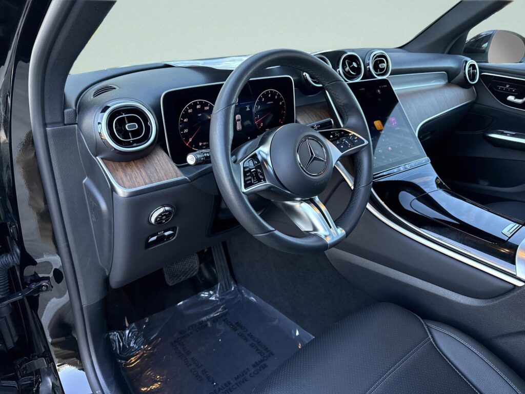 2025 Mercedes-Benz GLC GLC 300