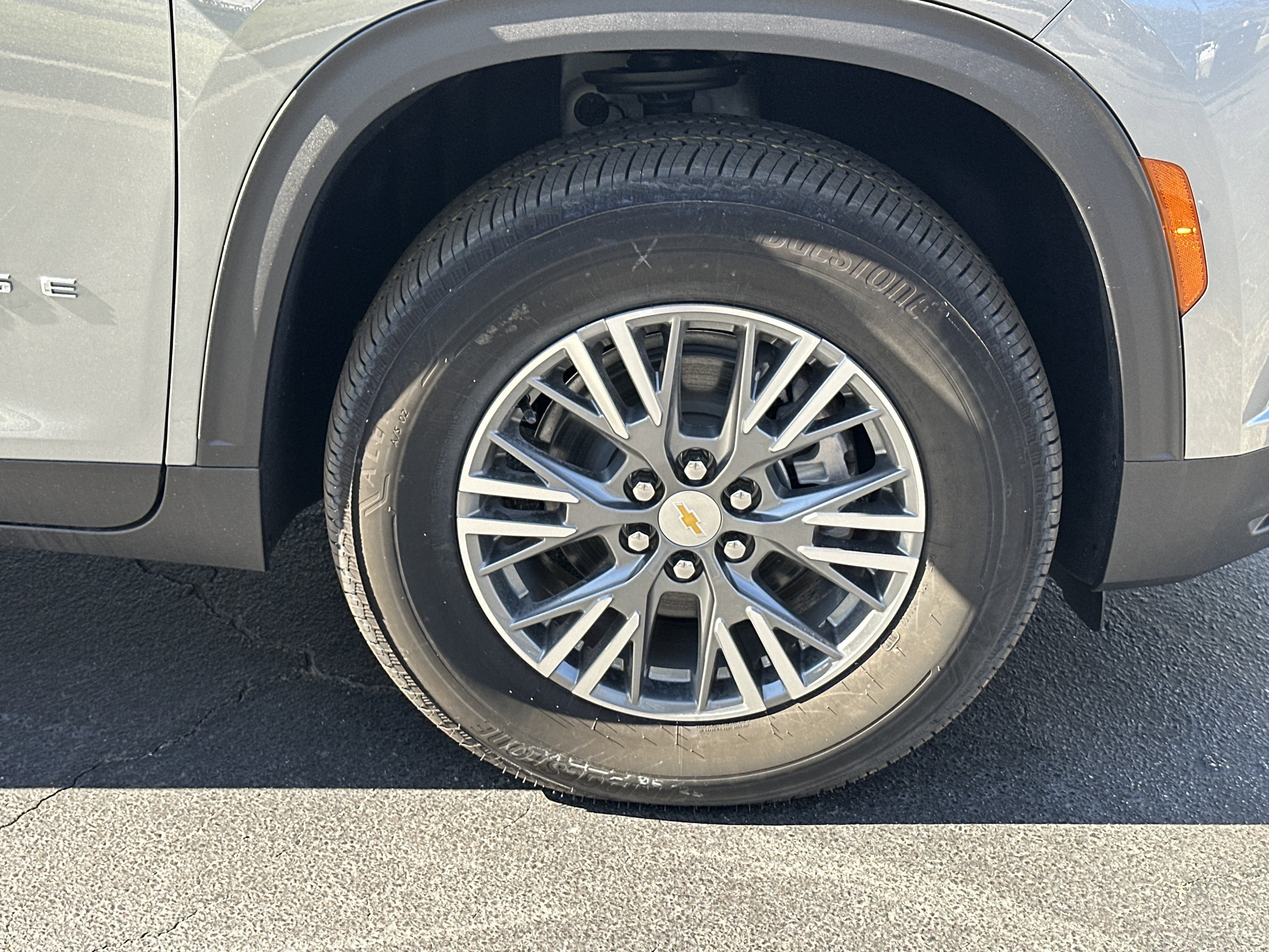 2025 Chevrolet Traverse FWD LT