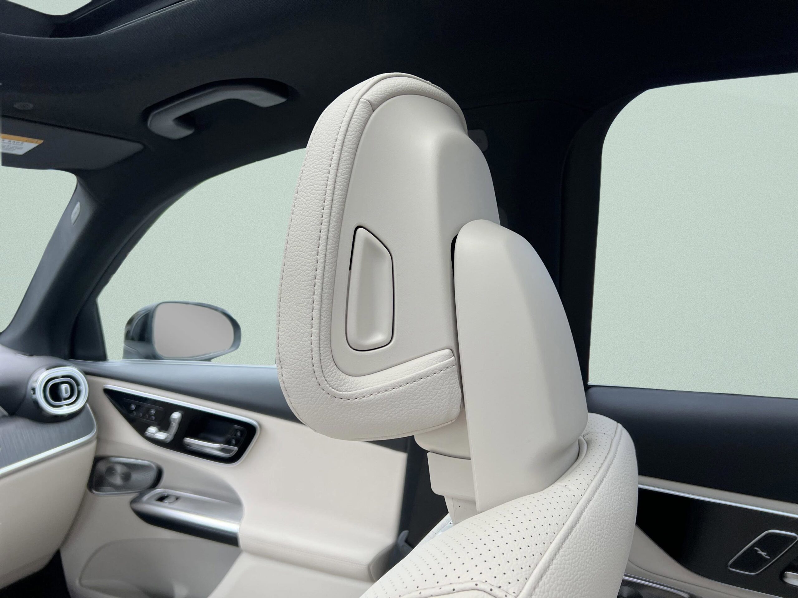 2025 Mercedes-Benz GLC GLC 300