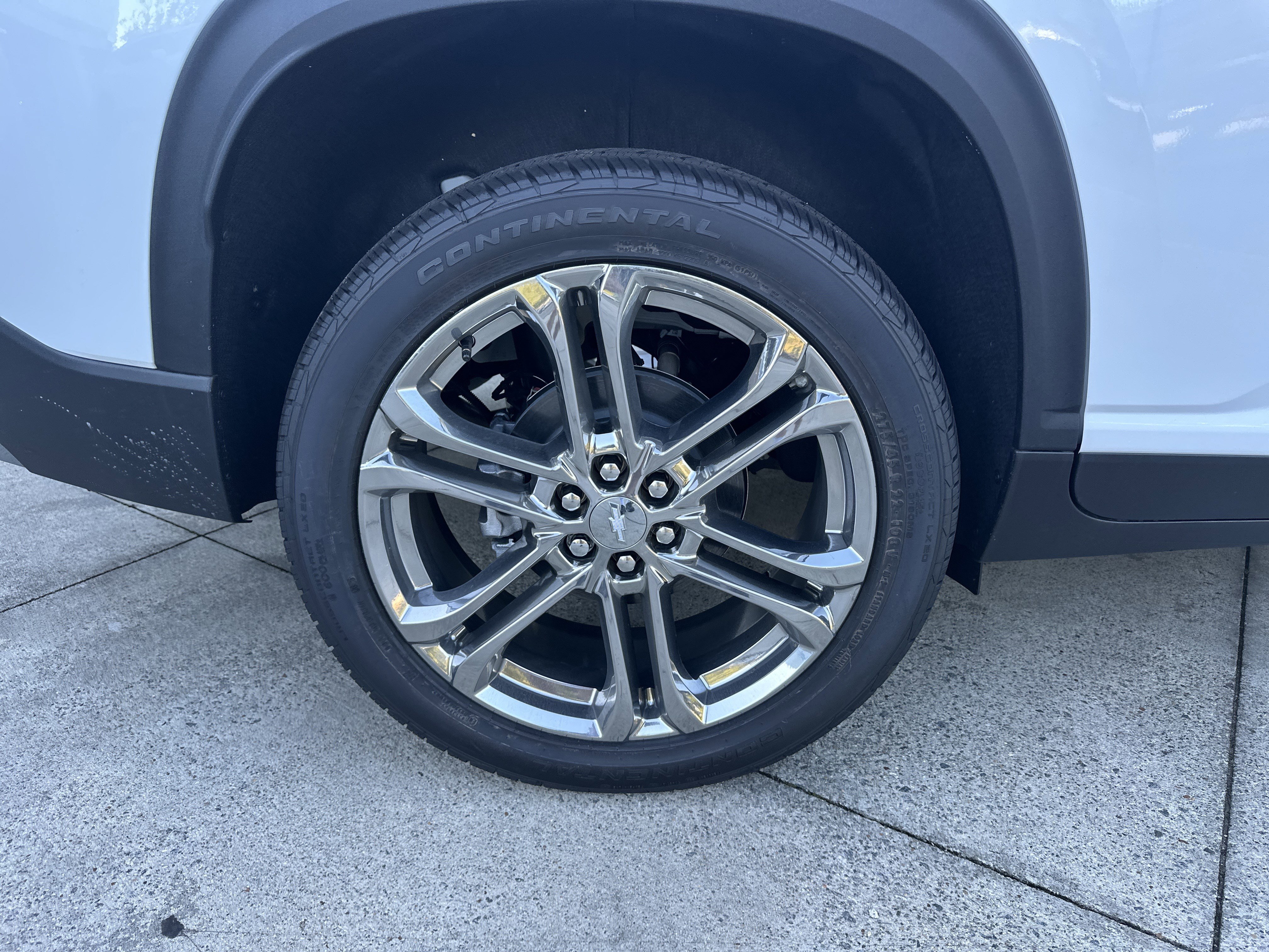 2025 Chevrolet Traverse FWD LT