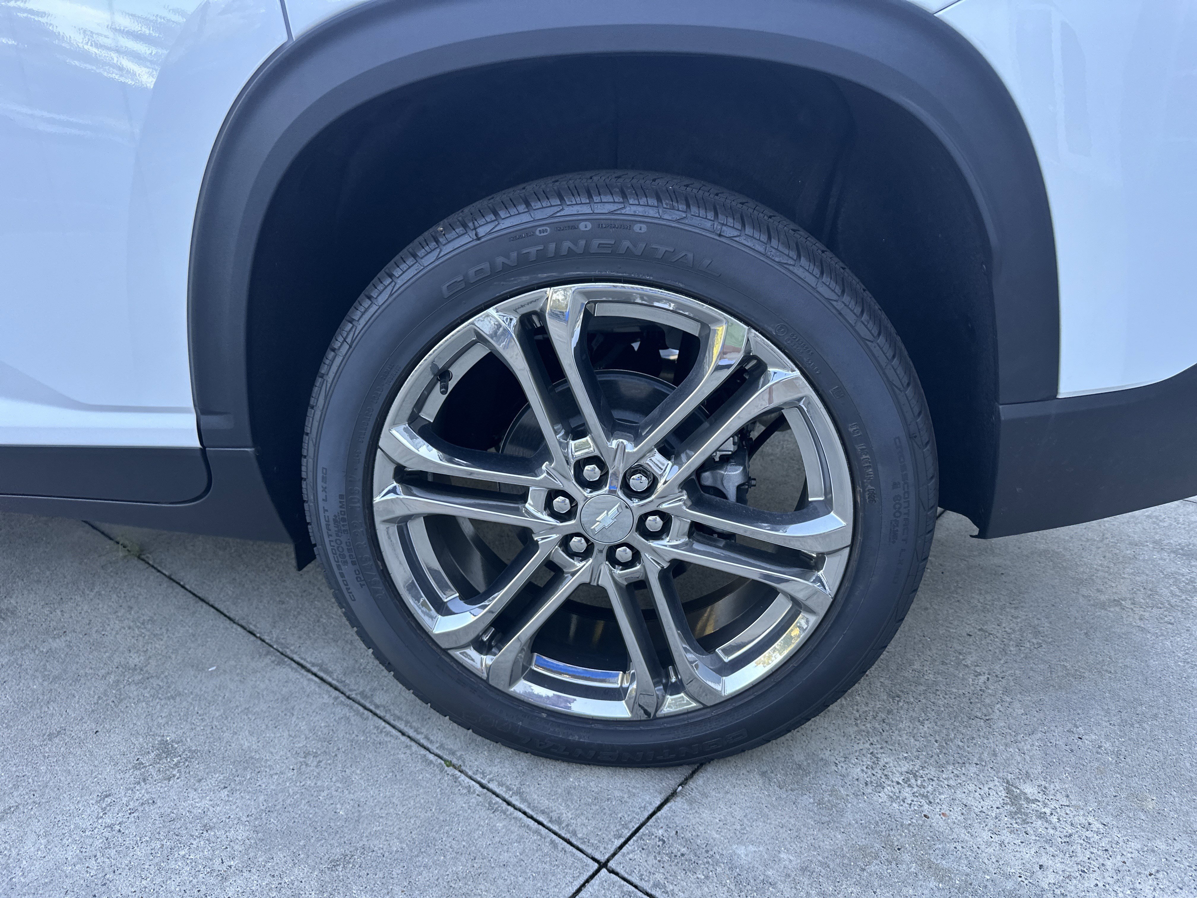 2025 Chevrolet Traverse FWD LT