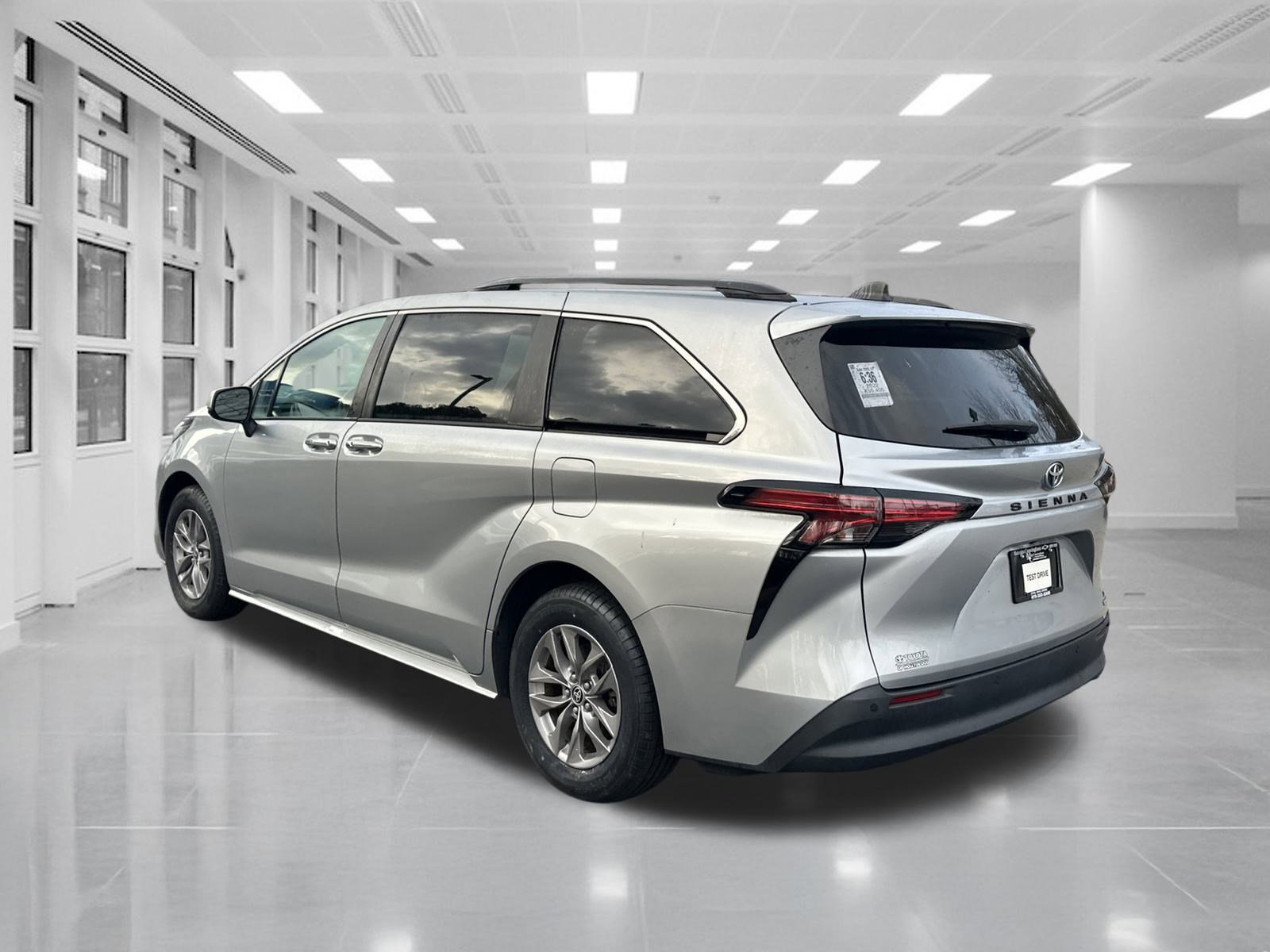 2022 Toyota Sienna XLE