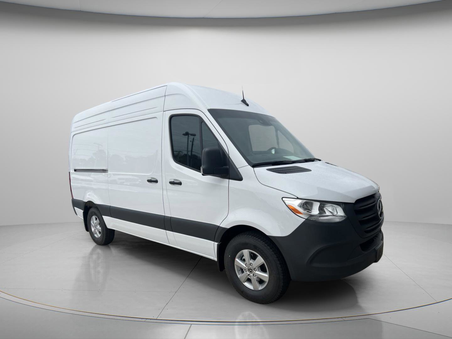 2024 Mercedes-Benz Sprinter Cargo Van LEONARD OUTFITTER 2500