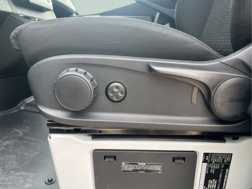 2024 Mercedes-Benz Sprinter Cargo Van LEONARD OUTFITTER 2500