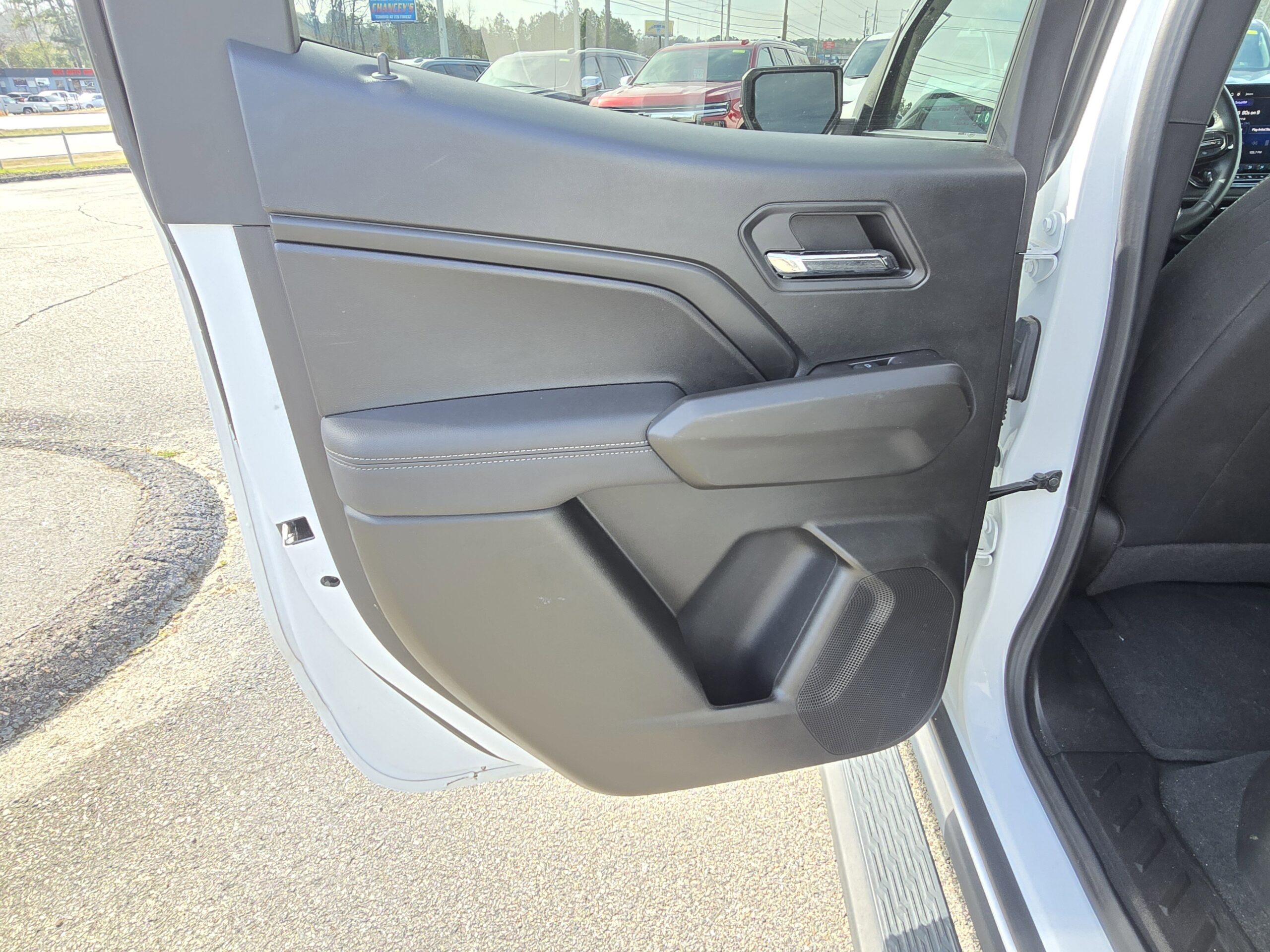 2024 Chevrolet Colorado 2WD LT