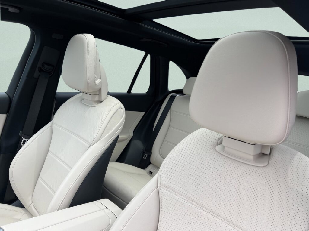 2025 Mercedes-Benz GLC GLC 300