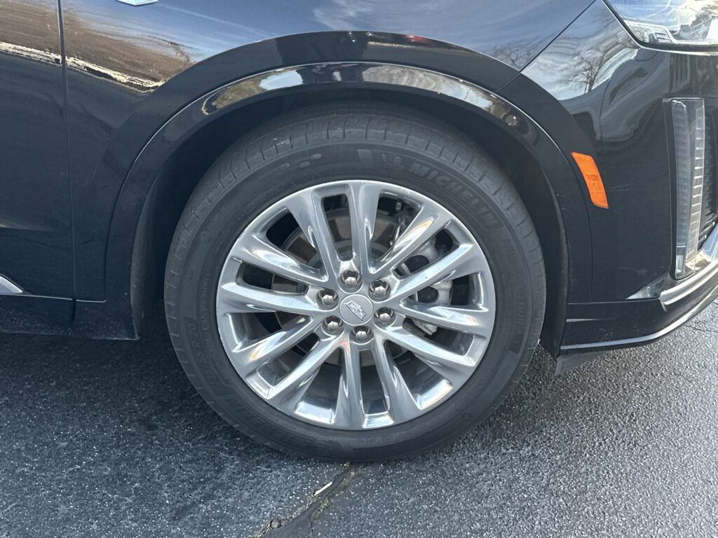 2023 Cadillac XT6 FWD Premium Luxury