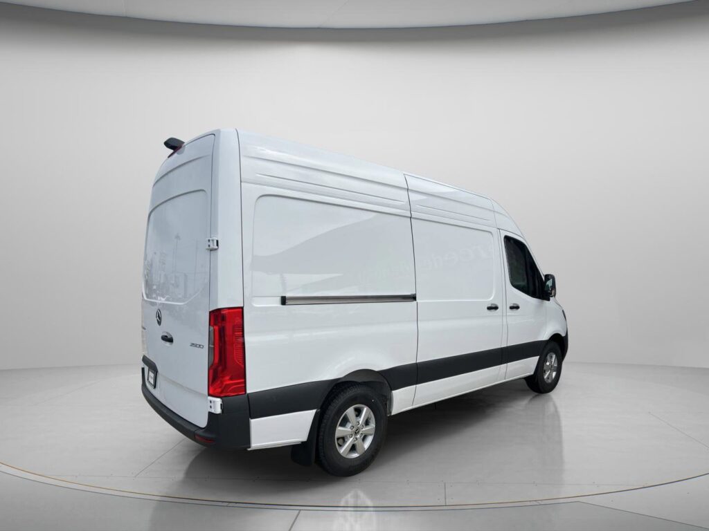 2024 Mercedes-Benz Sprinter Cargo Van LEONARD OUTFITTER 2500