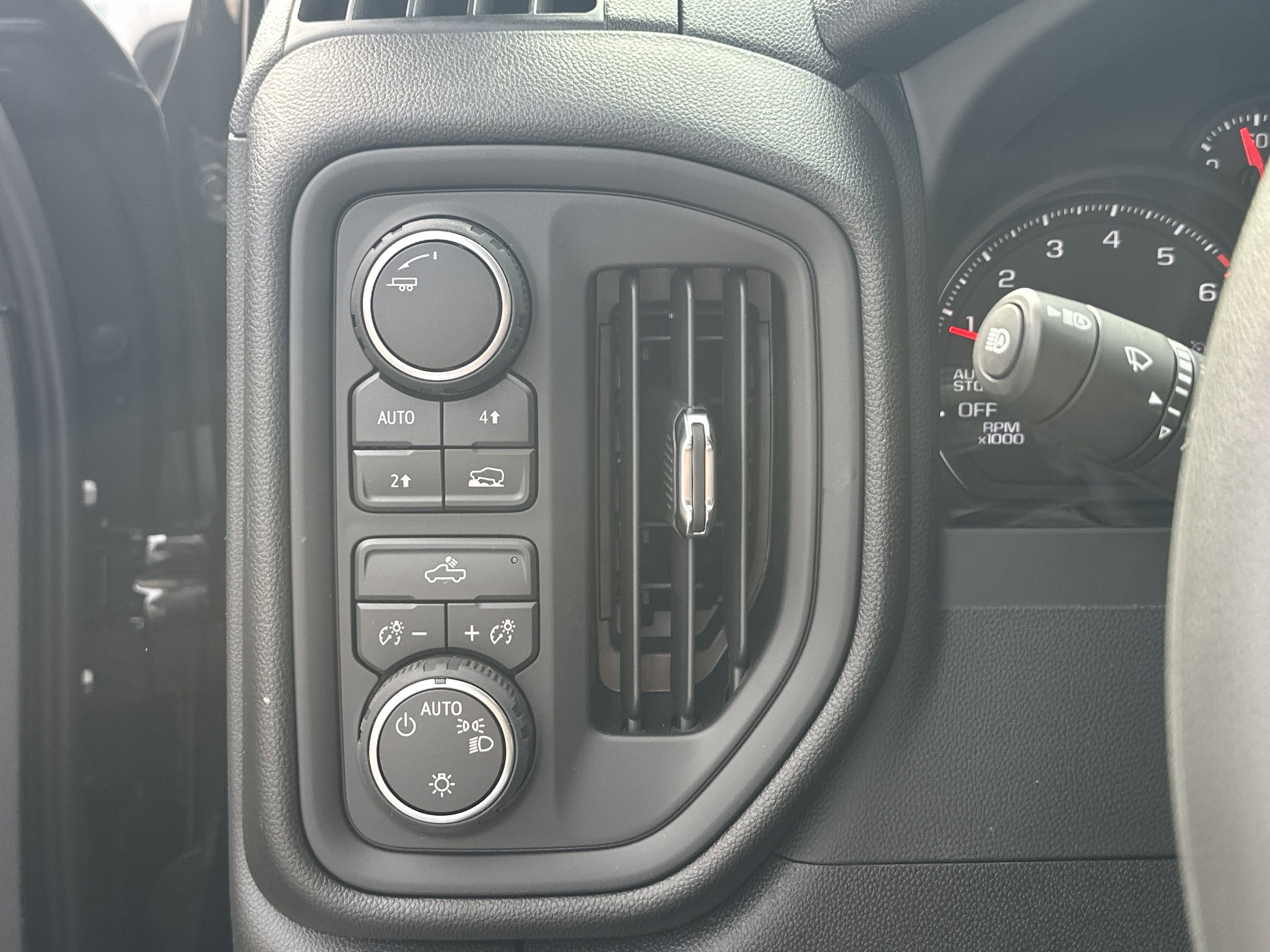 2026 Chevrolet Silverado 1500/ 3.5 lifted Custom
