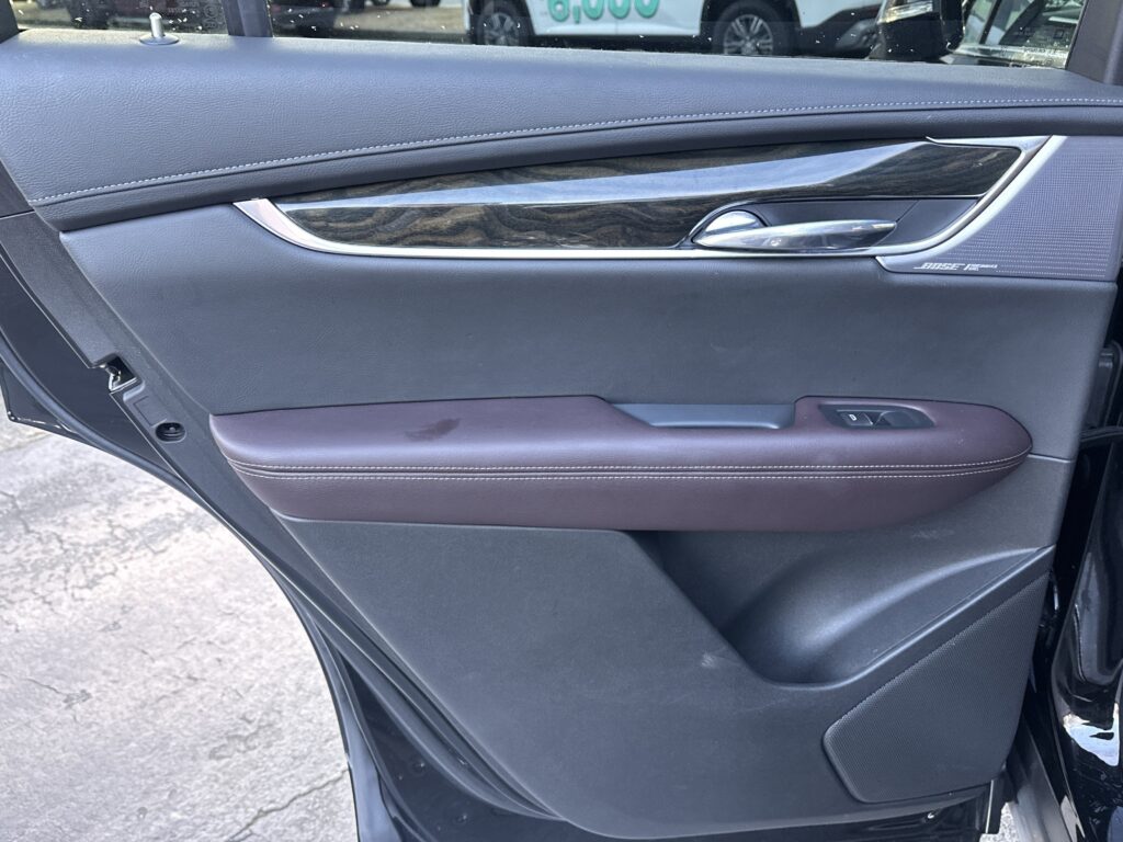 2023 Cadillac XT6 FWD Premium Luxury