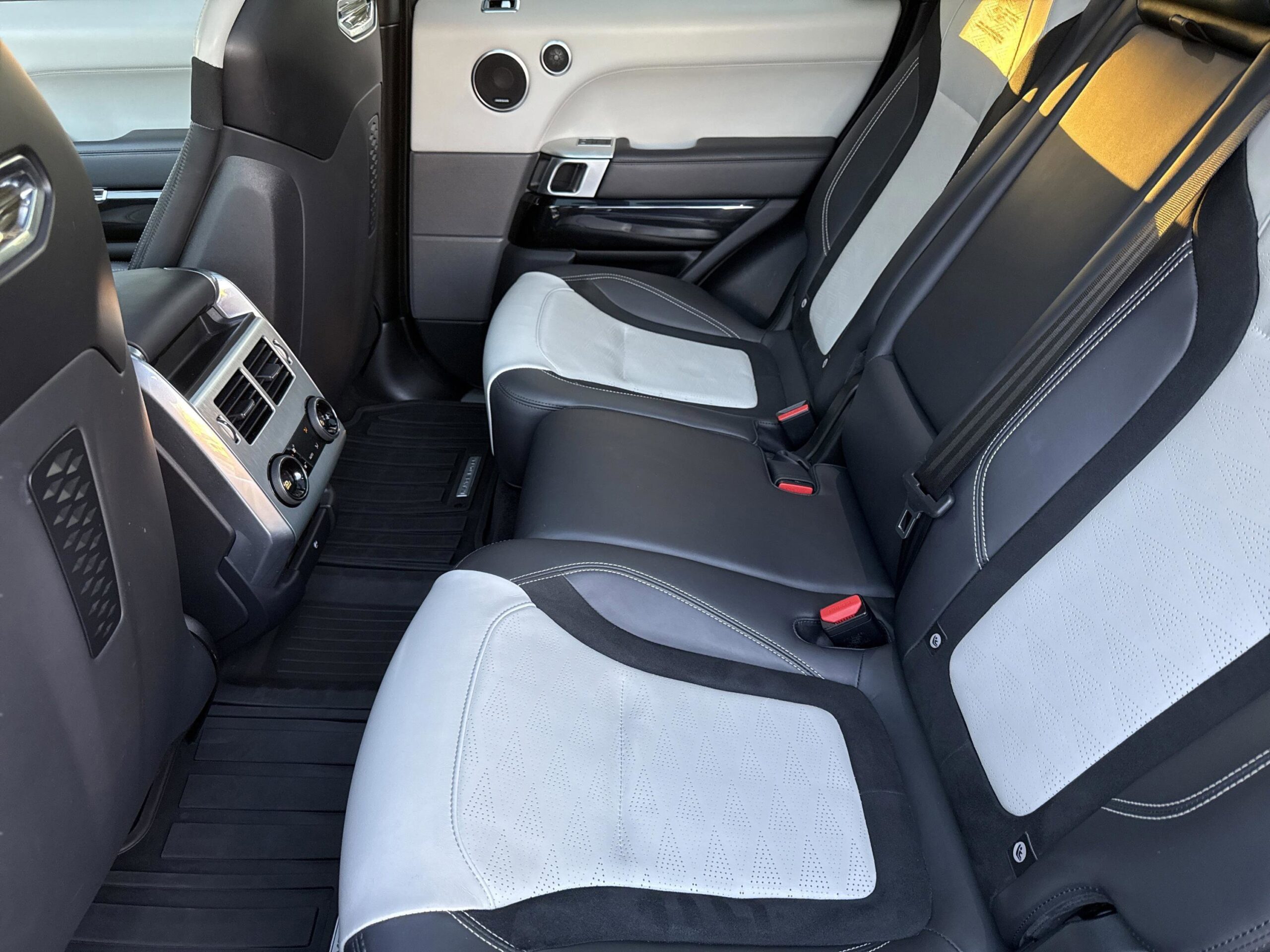2021 Land Rover Range Rover Sport SVR