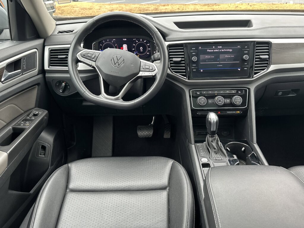 2022 Volkswagen Atlas 2.0T SE w/Technology