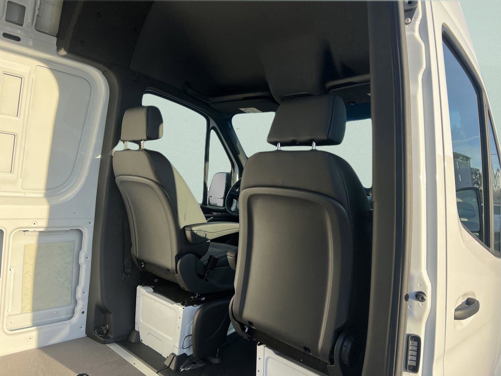 2025 Mercedes-Benz Sprinter Cargo Van 2500