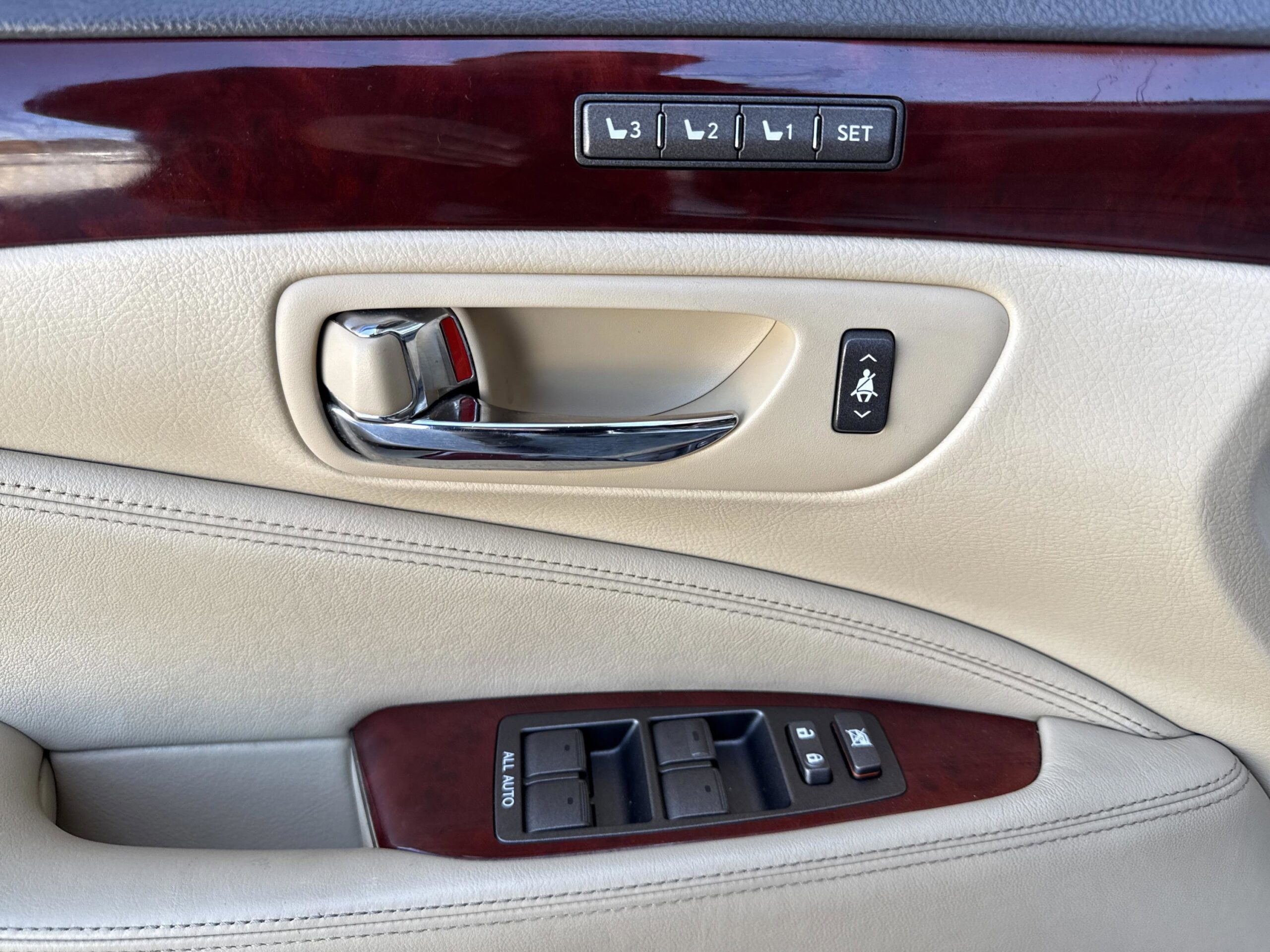 2007 Lexus LS 460