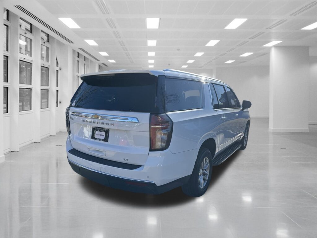 2022 Chevrolet Suburban LT