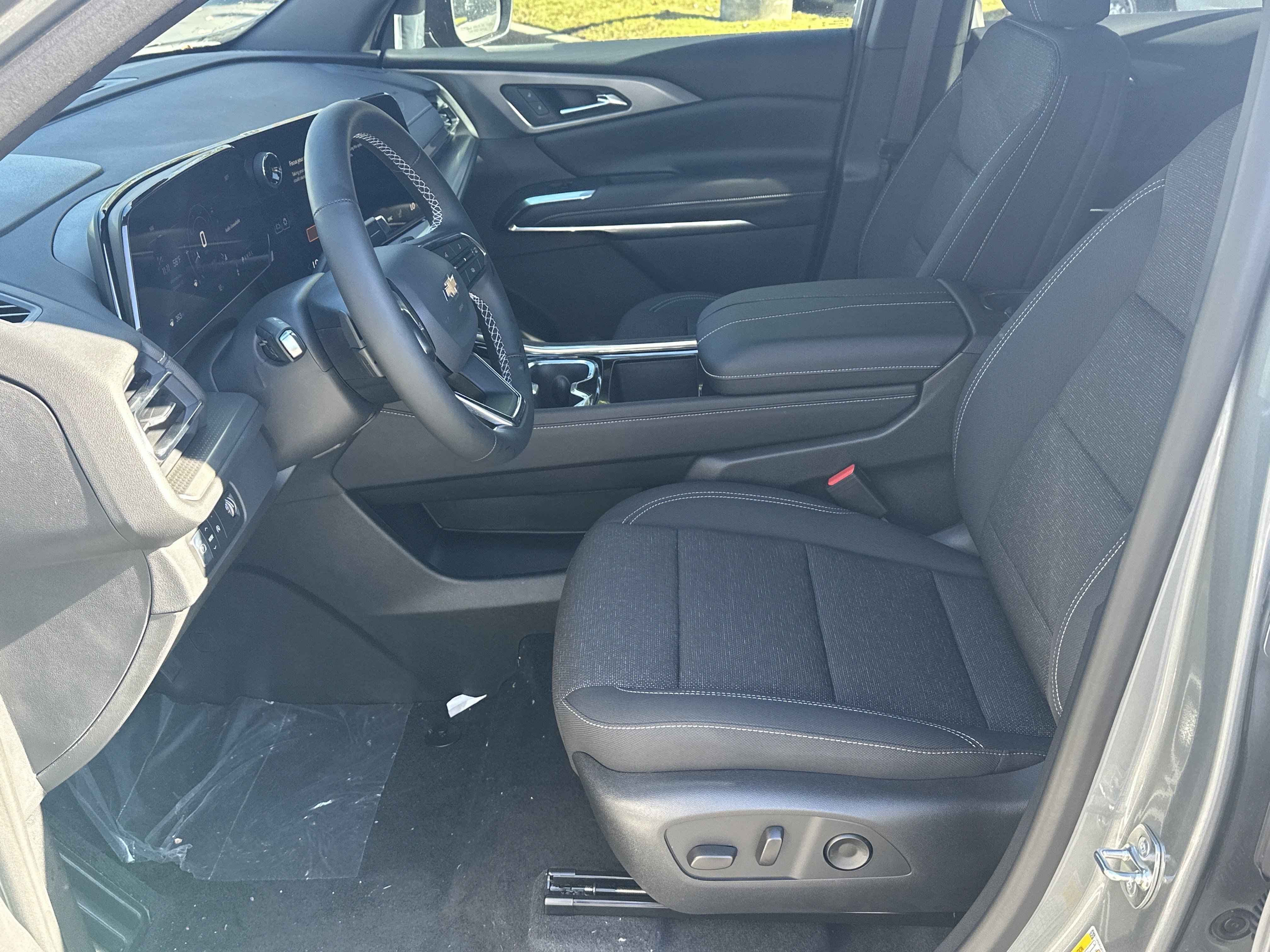 2025 Chevrolet Traverse FWD LT