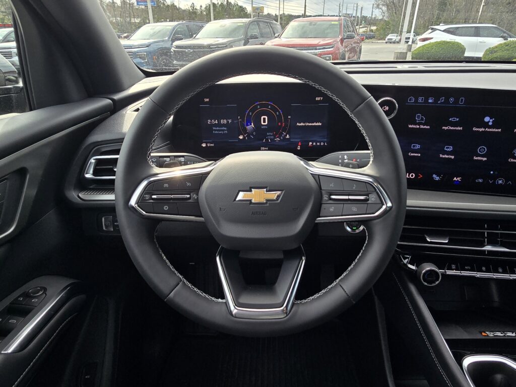 2026 Chevrolet Traverse FWD LT