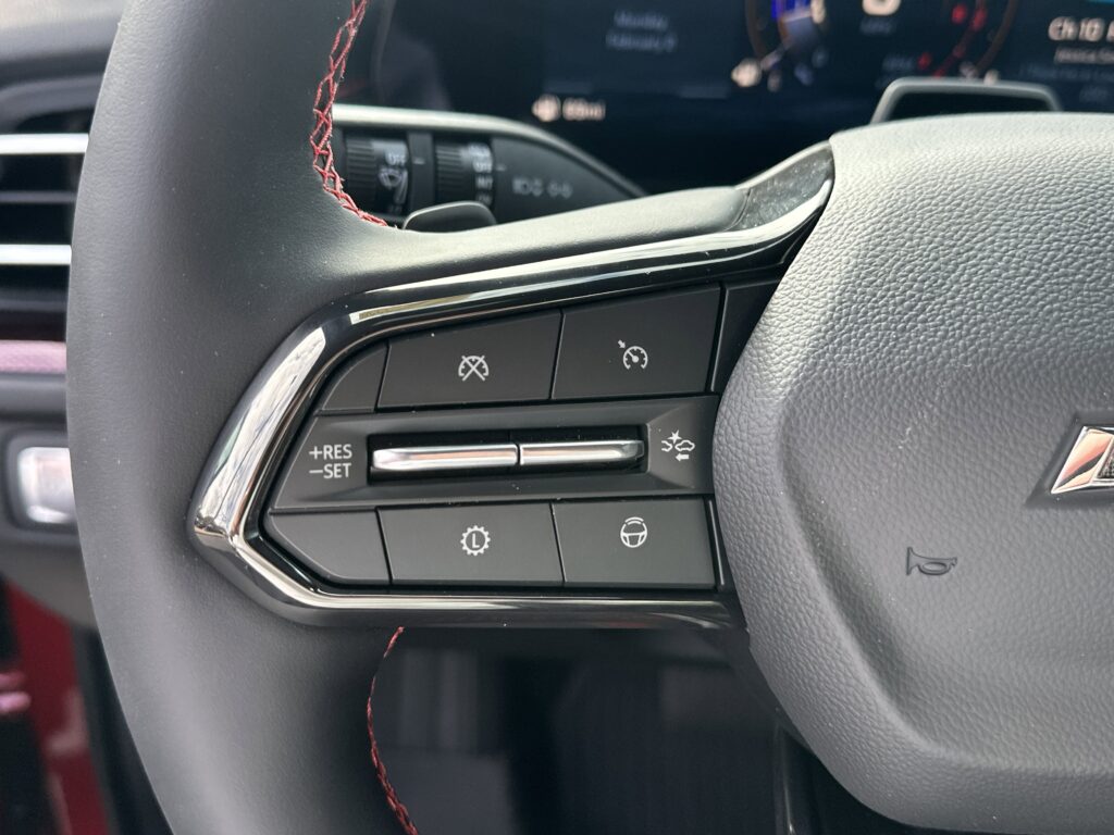 2026 Chevrolet Traverse FWD RS