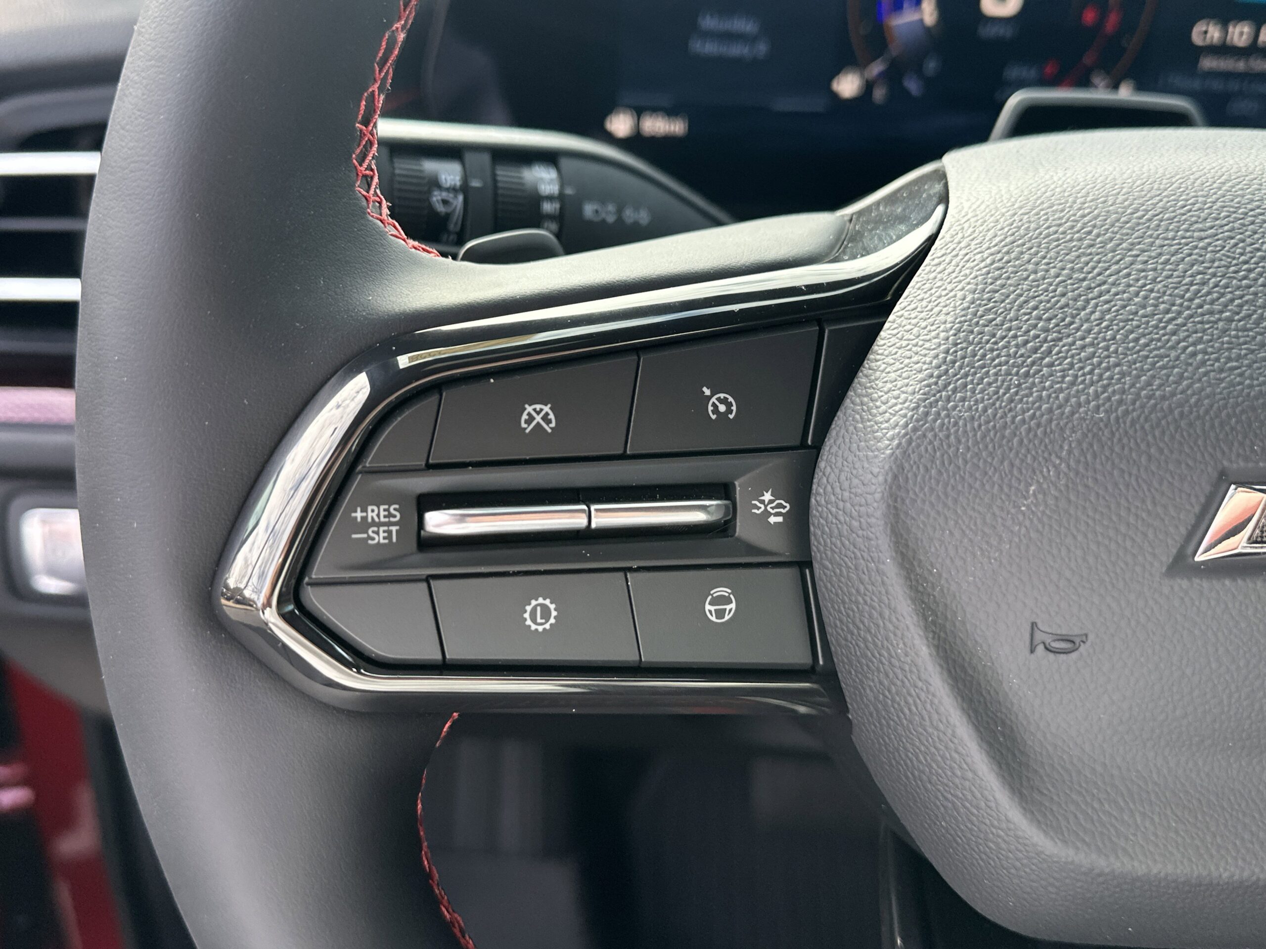 2026 Chevrolet Traverse FWD RS