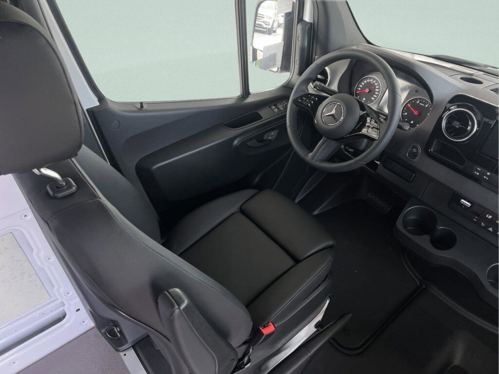 2025 Mercedes-Benz Sprinter Cargo Van 2500