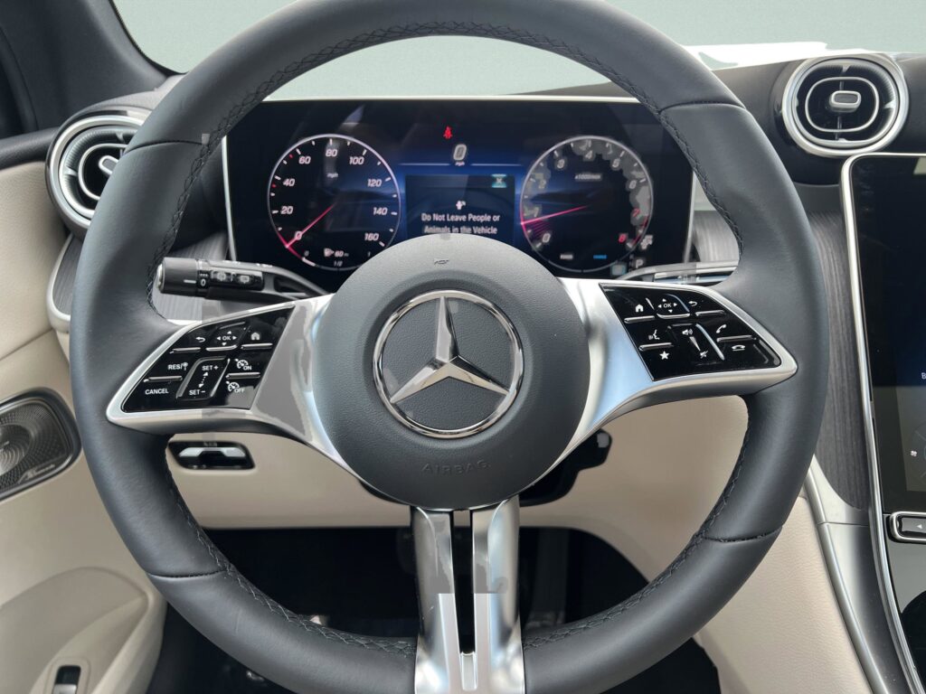 2025 Mercedes-Benz GLC GLC 300