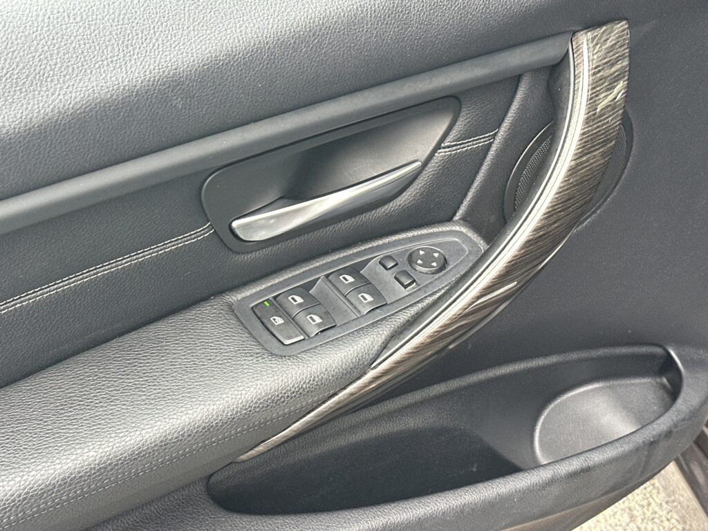 2013 BMW 3 Series 328i