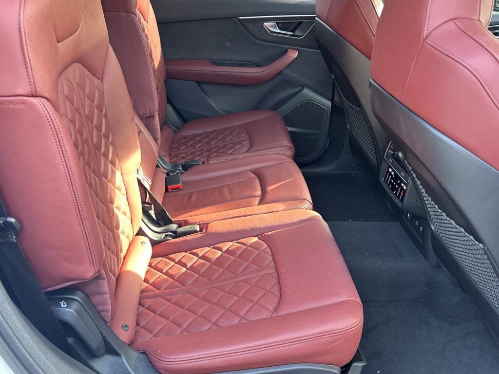 2023 Audi SQ7 Premium Plus