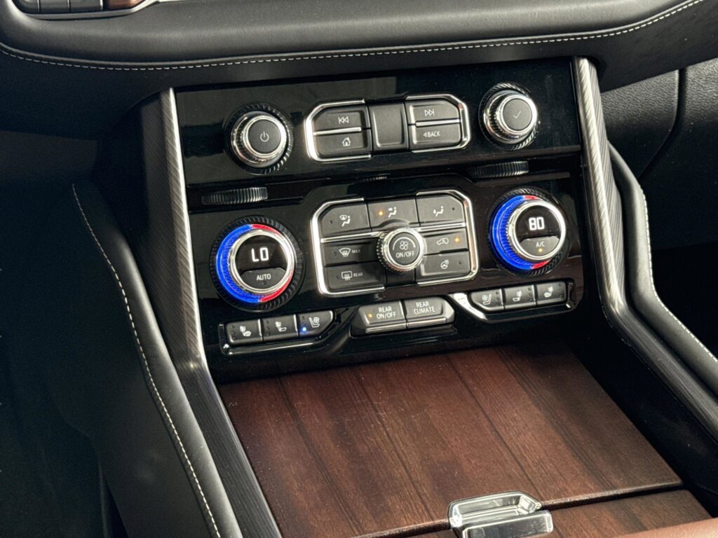 2024 GMC Yukon Denali Ultimate