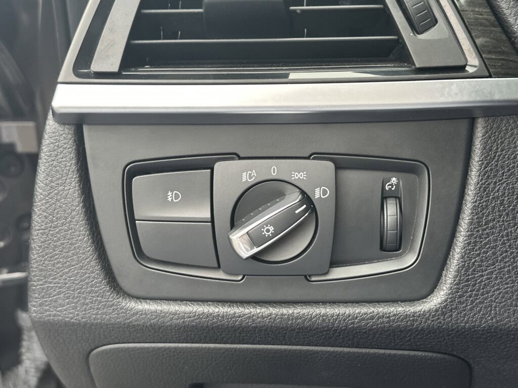 2013 BMW 3 Series 328i