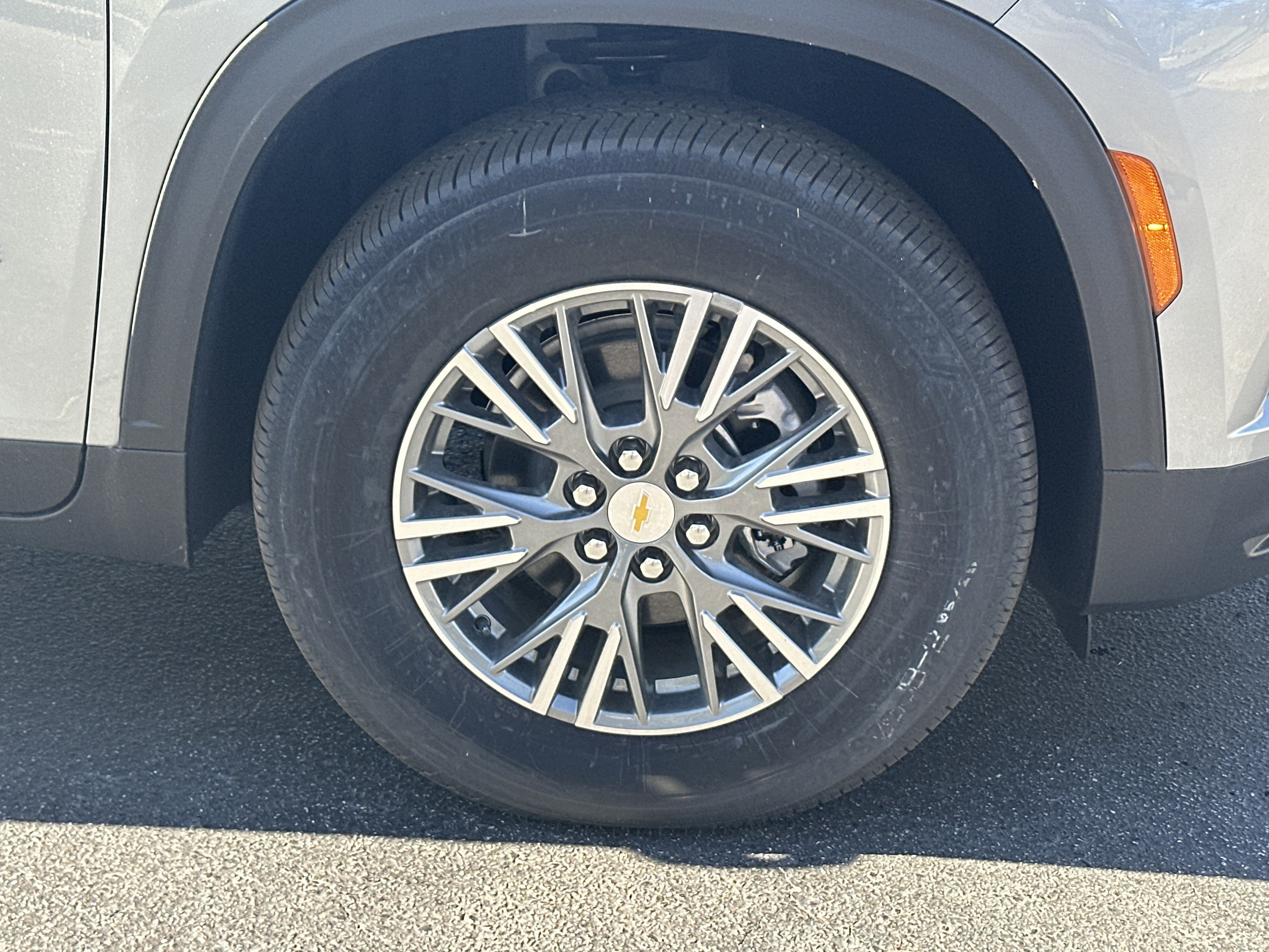 2025 Chevrolet Traverse FWD LT