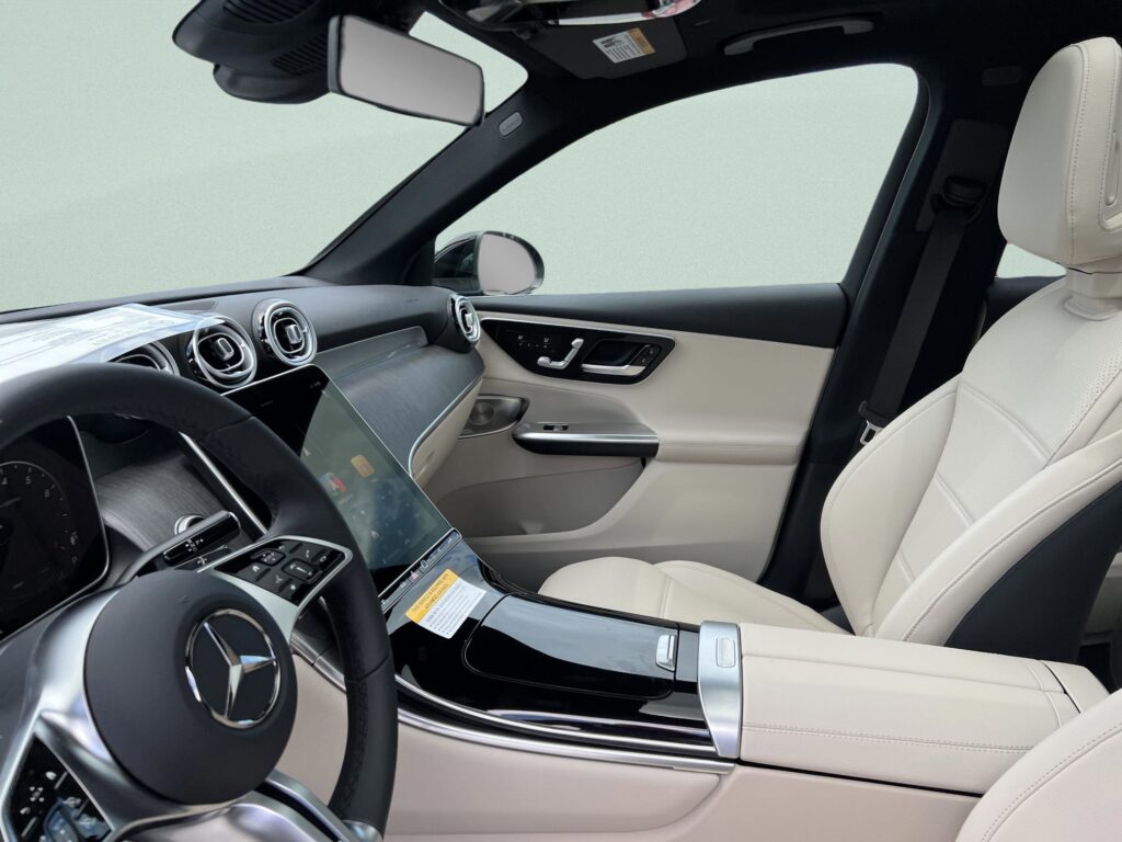 2025 Mercedes-Benz GLC GLC 300